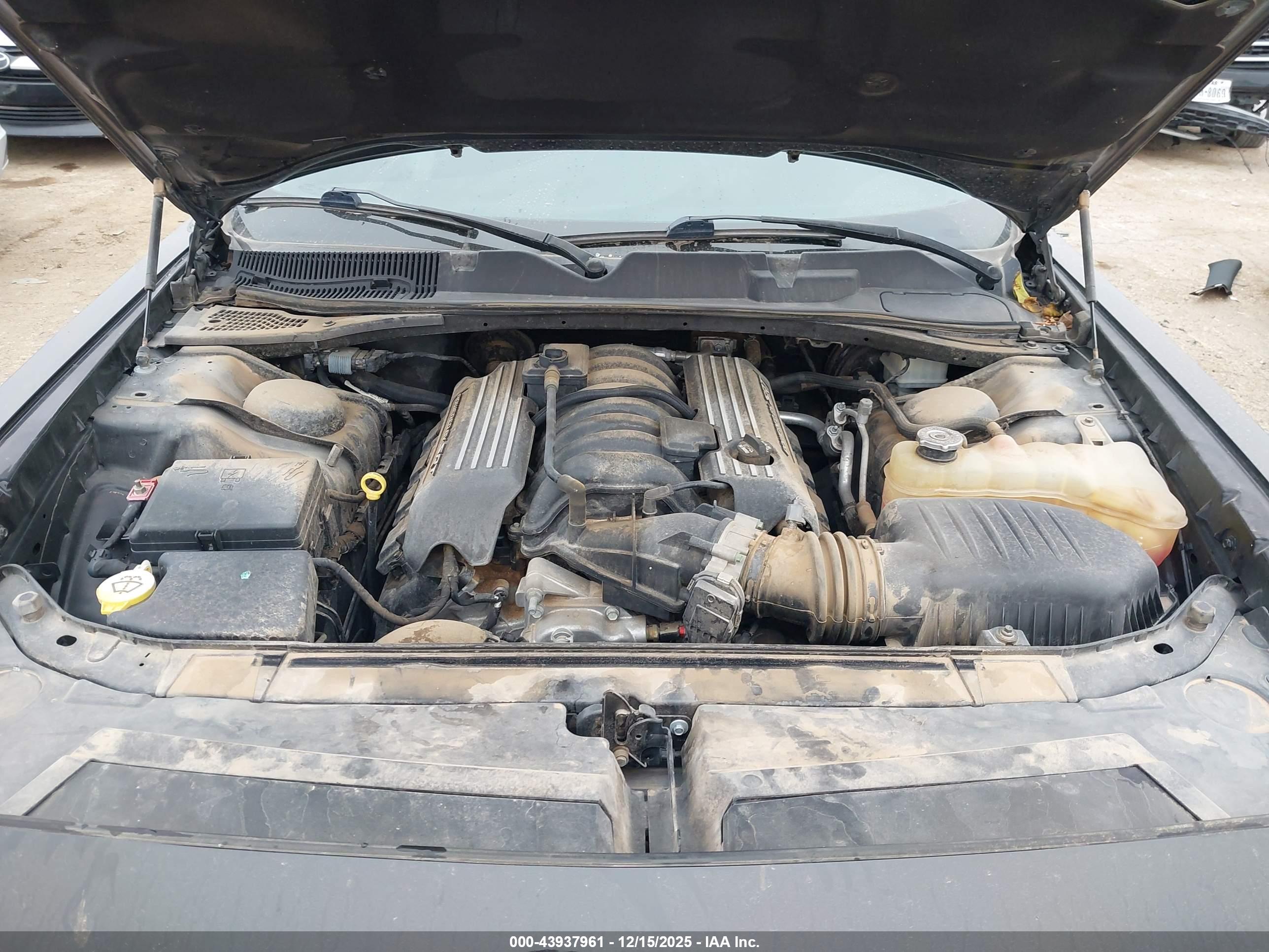 DODGE CHALLENGER image 10
