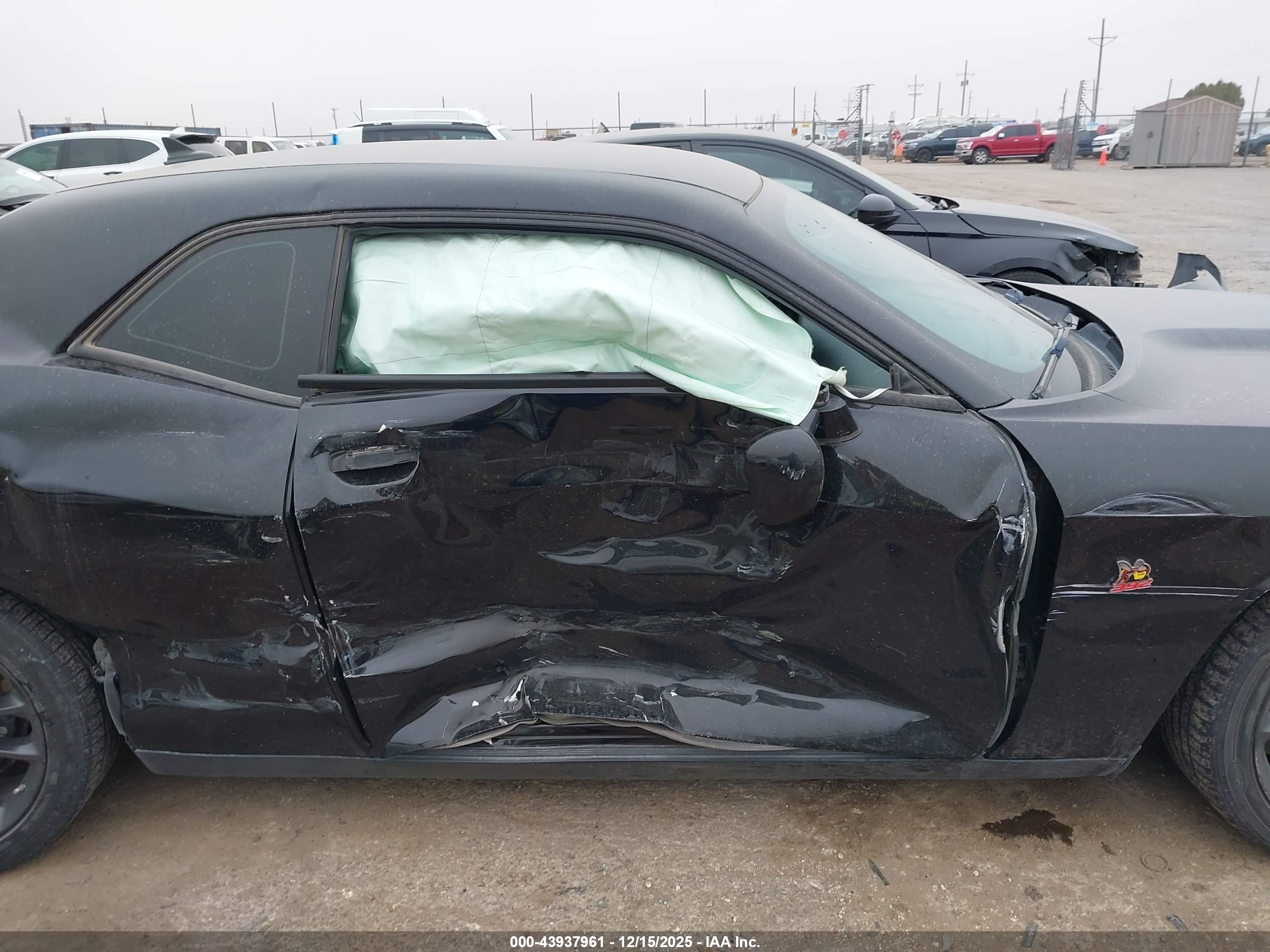 DODGE CHALLENGER image 6