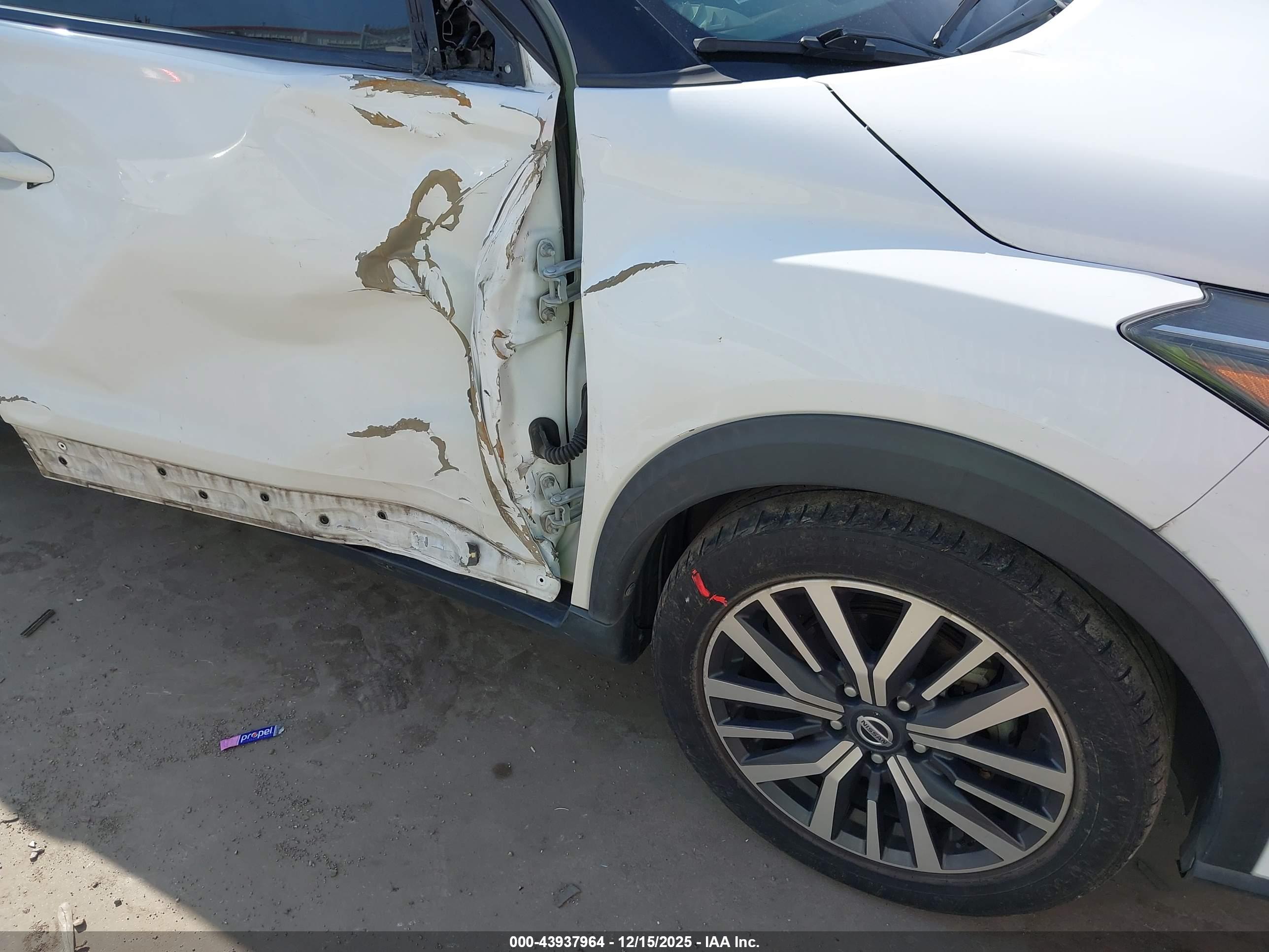 NISSAN KICKS image 6