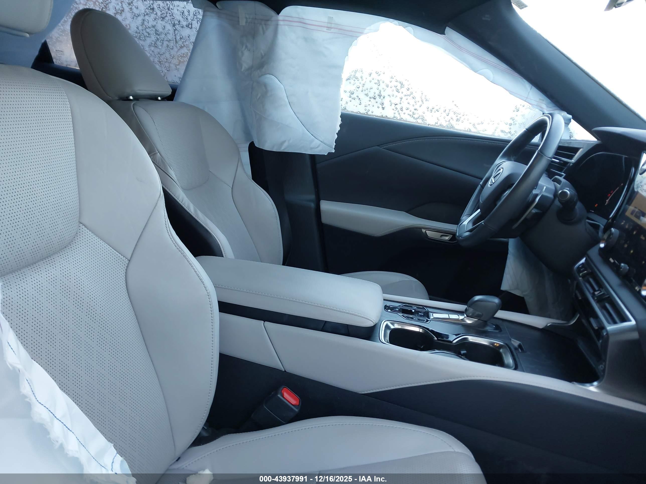 LEXUS RX image 5