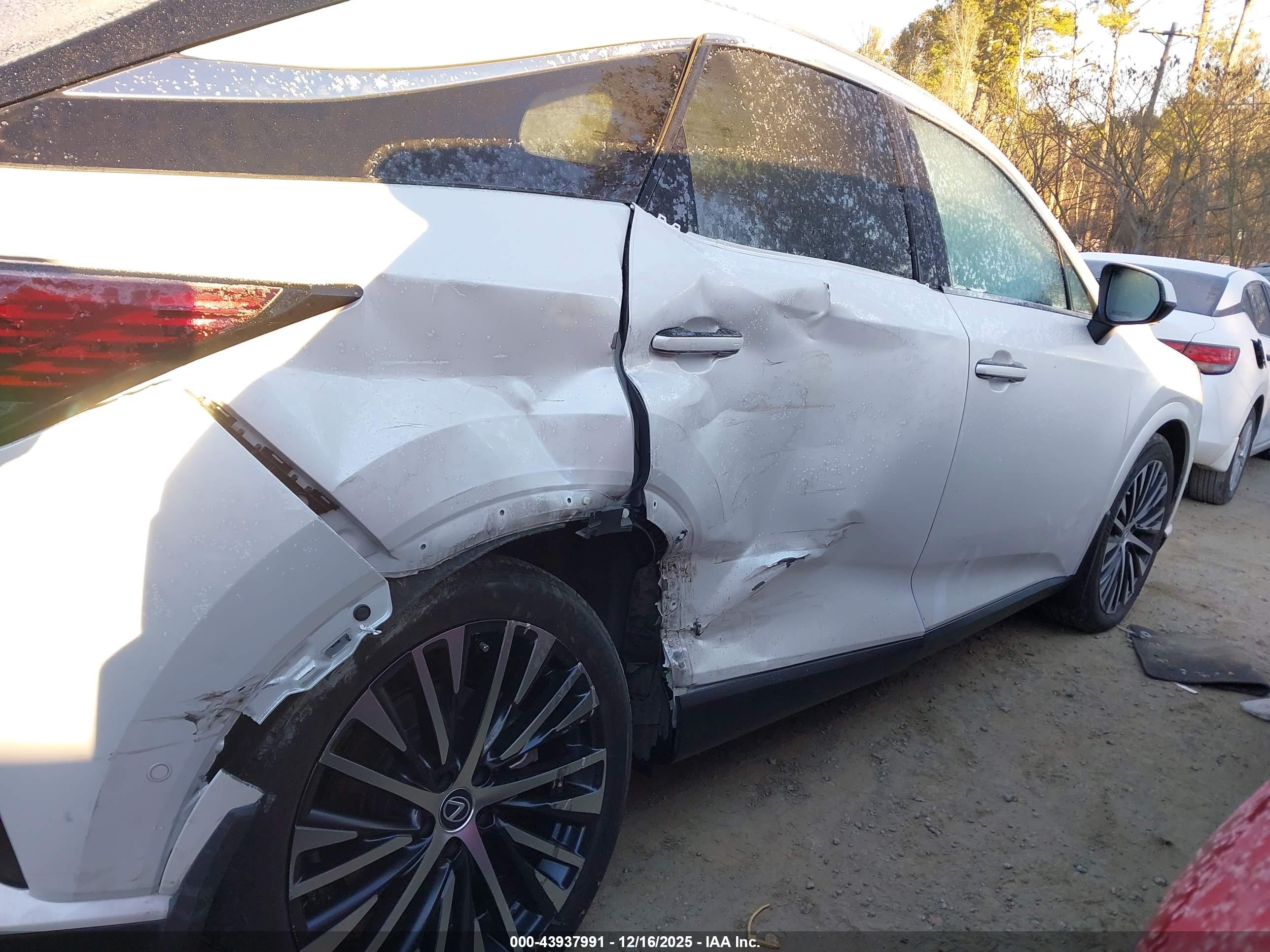 LEXUS RX image 6