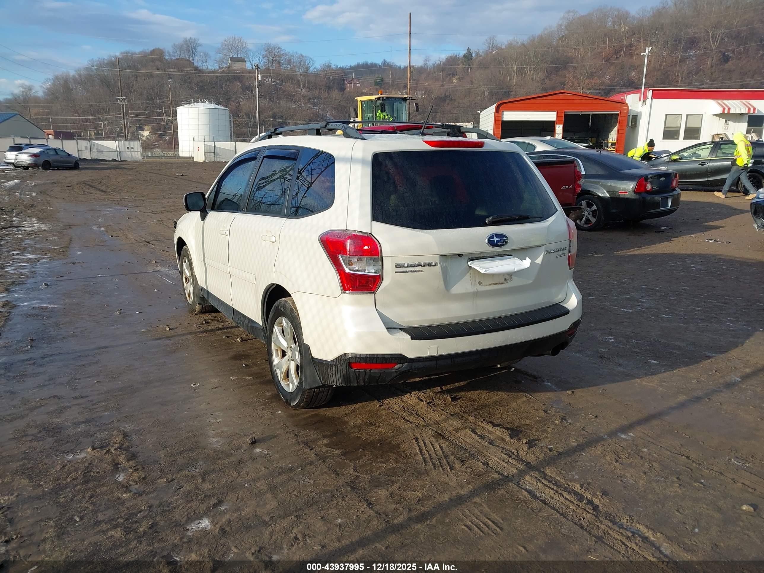 SUBARU FORESTER image 3