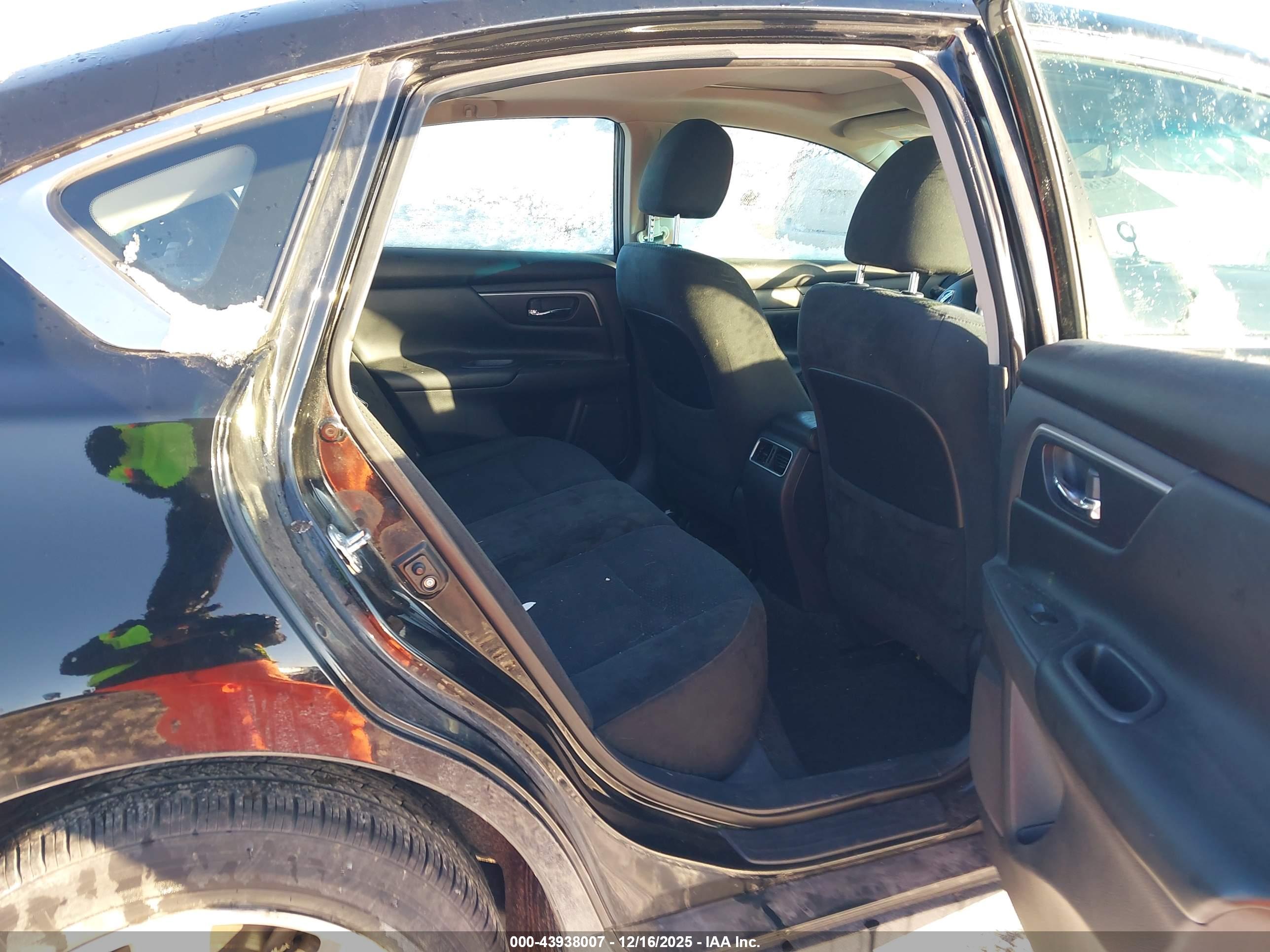 NISSAN ALTIMA image 8