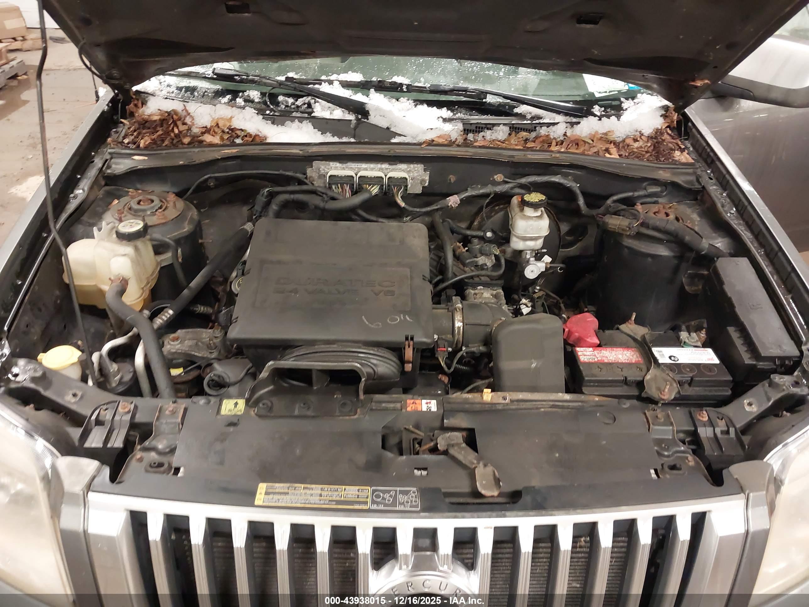 MERCURY MARINER image 10