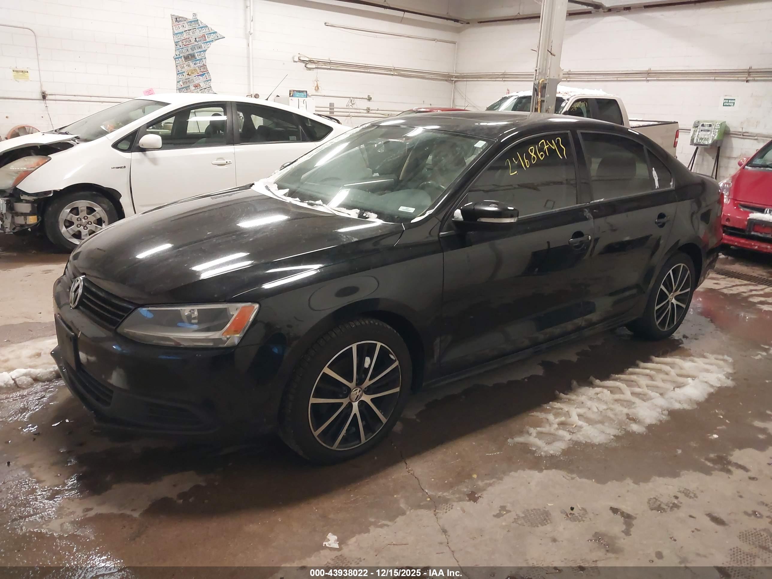VOLKSWAGEN JETTA image 2