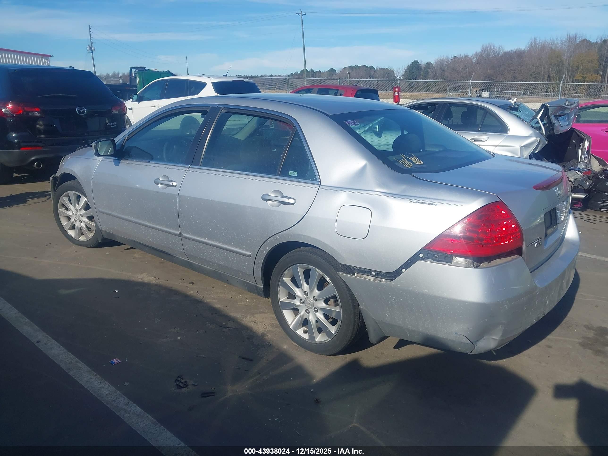 HONDA ACCORD image 3