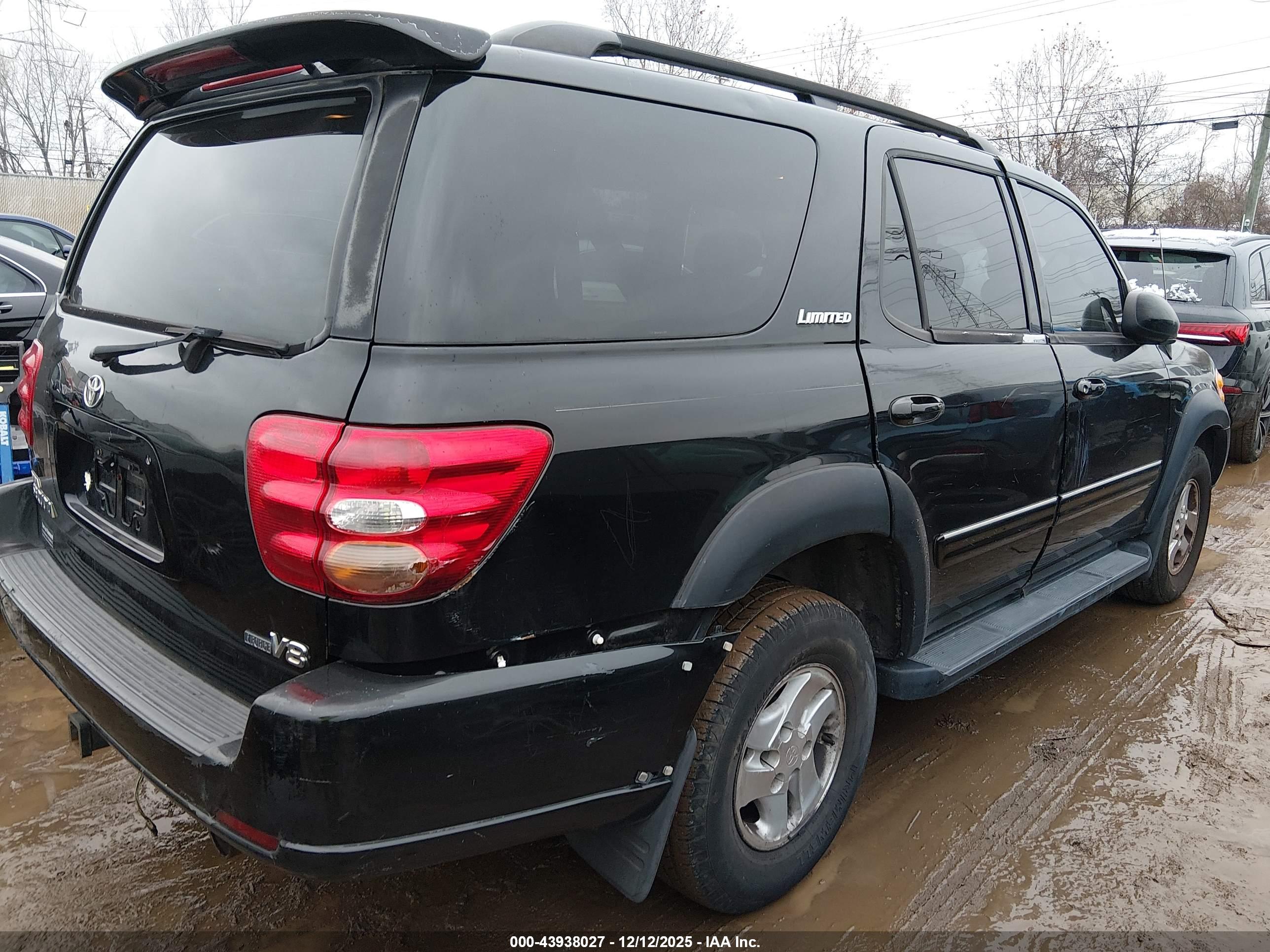 TOYOTA SEQUOIA image 4