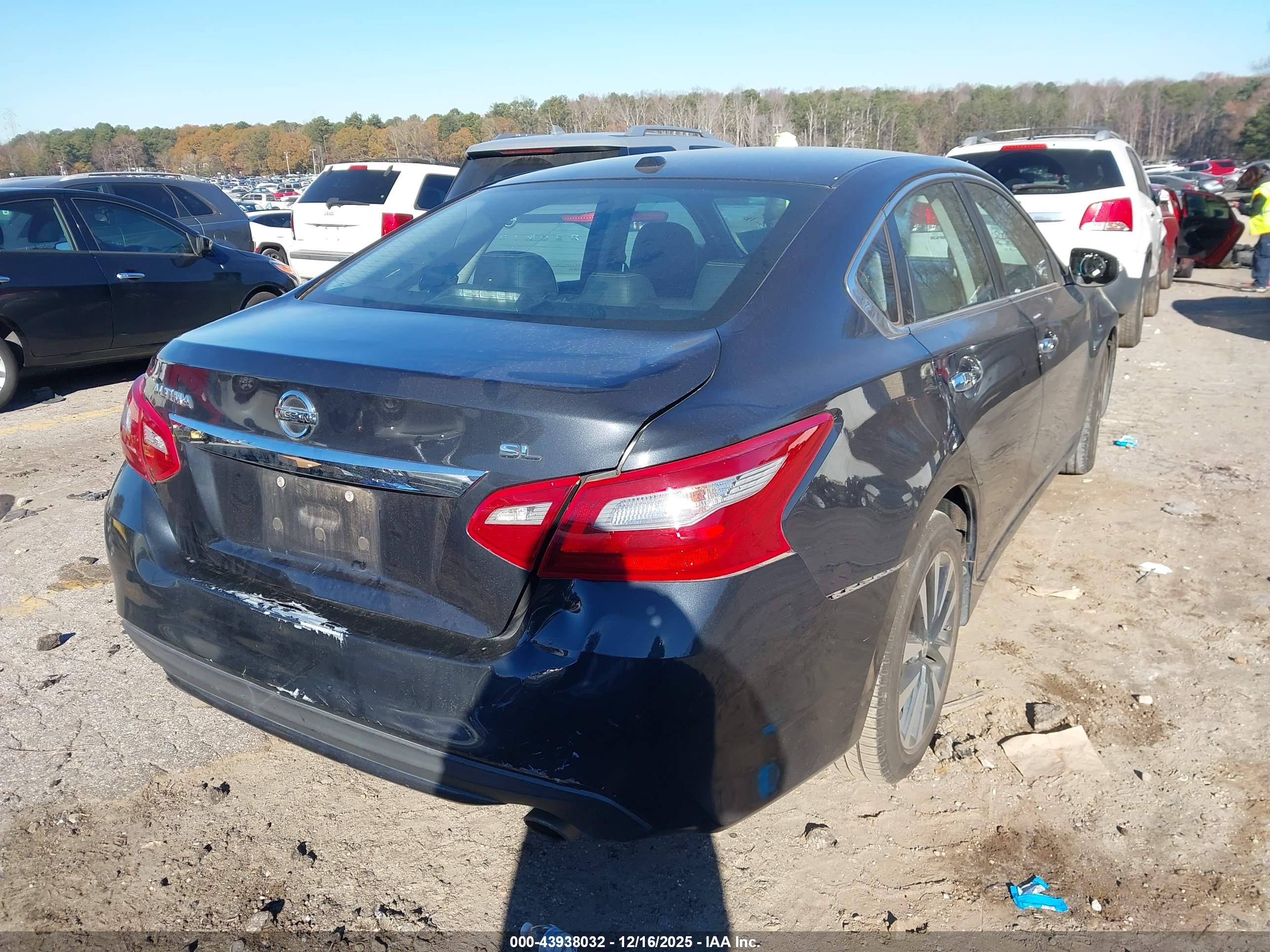 NISSAN ALTIMA image 4
