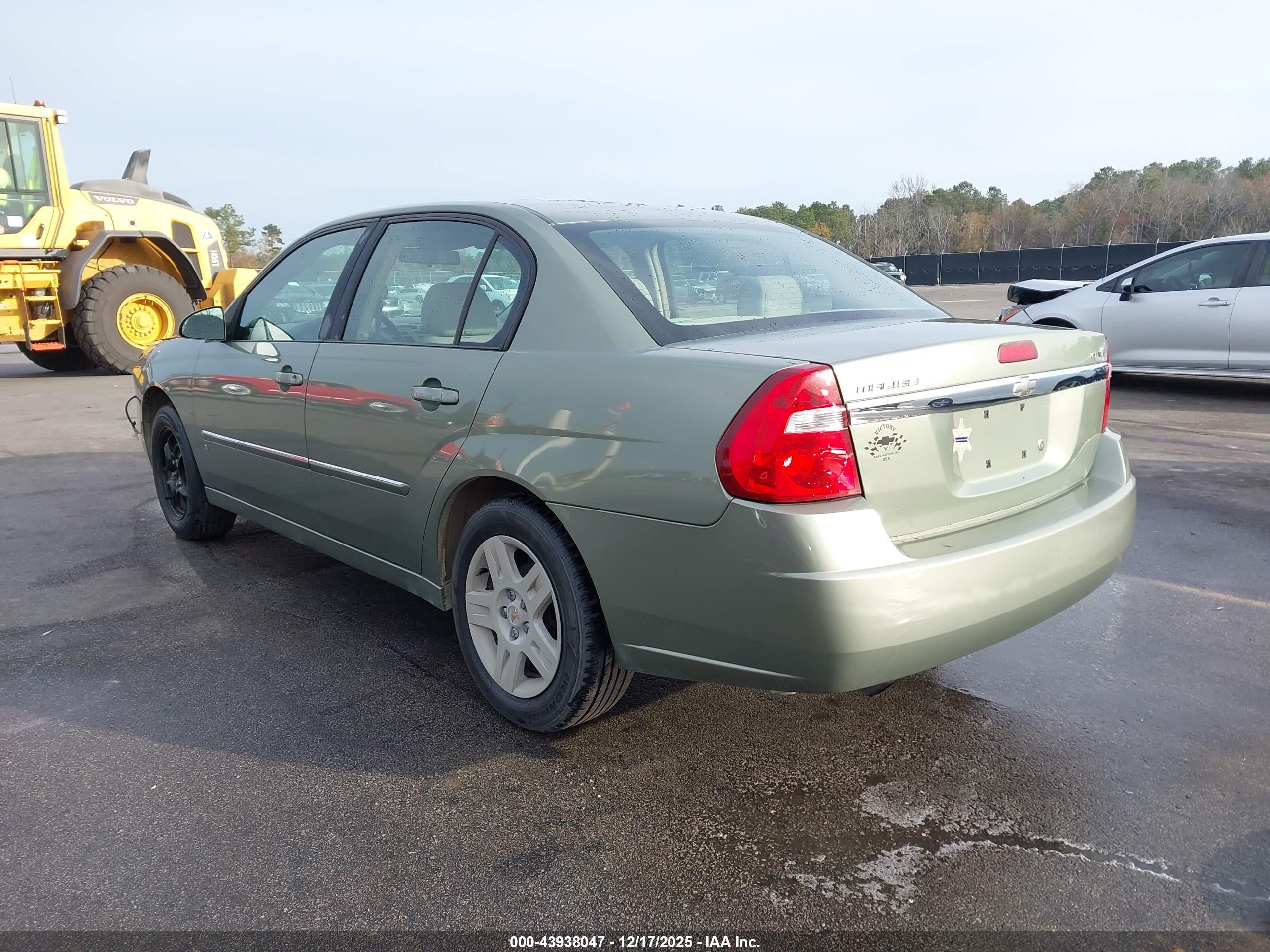 CHEVROLET MALIBU image 3