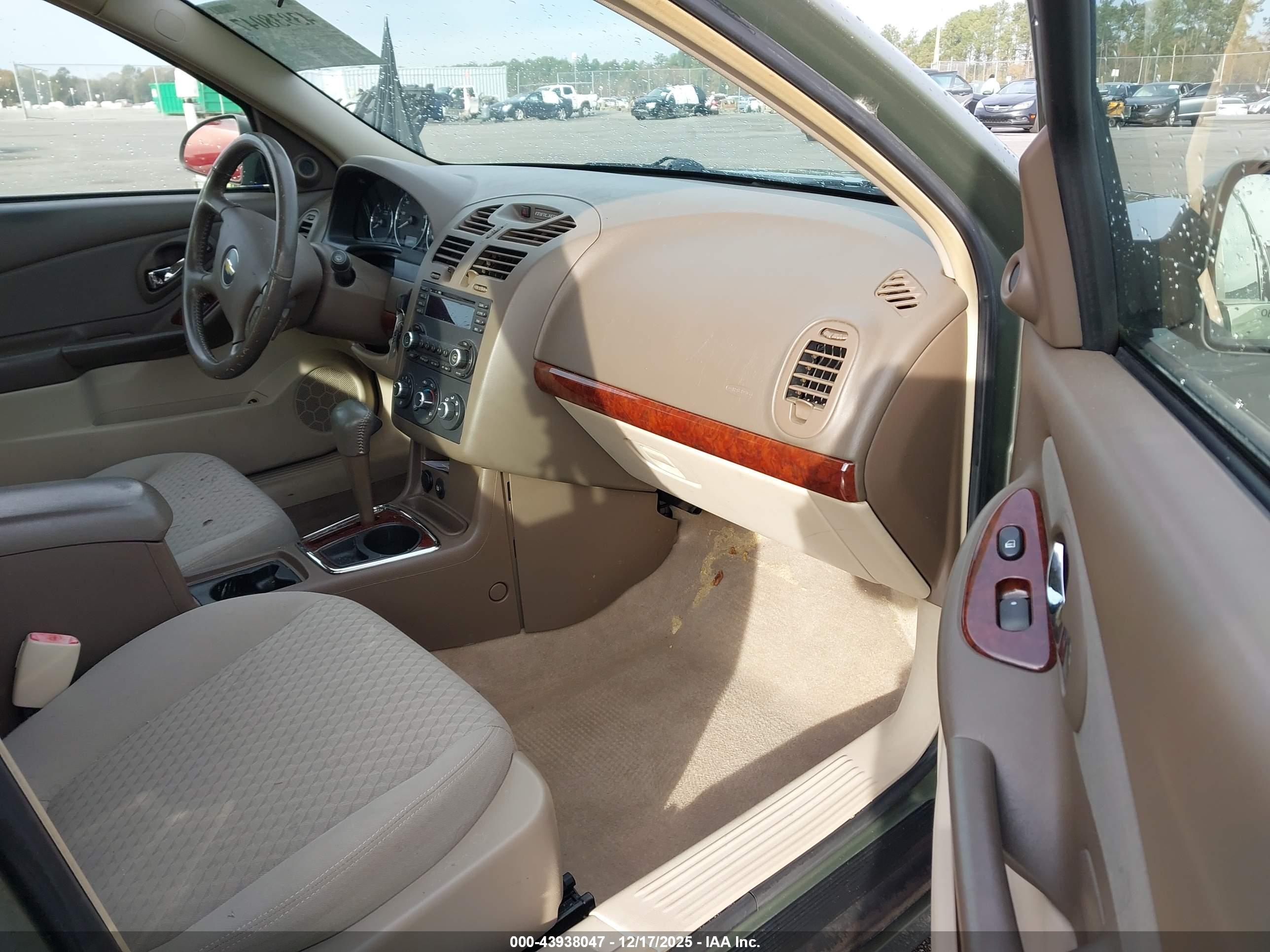 CHEVROLET MALIBU image 5