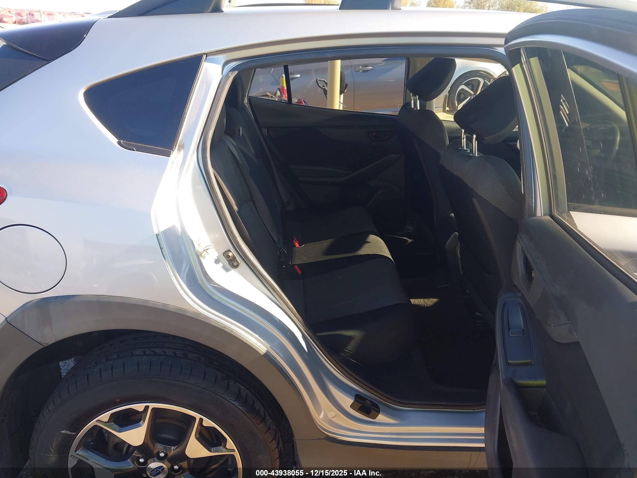 SUBARU CROSSTREK image 8