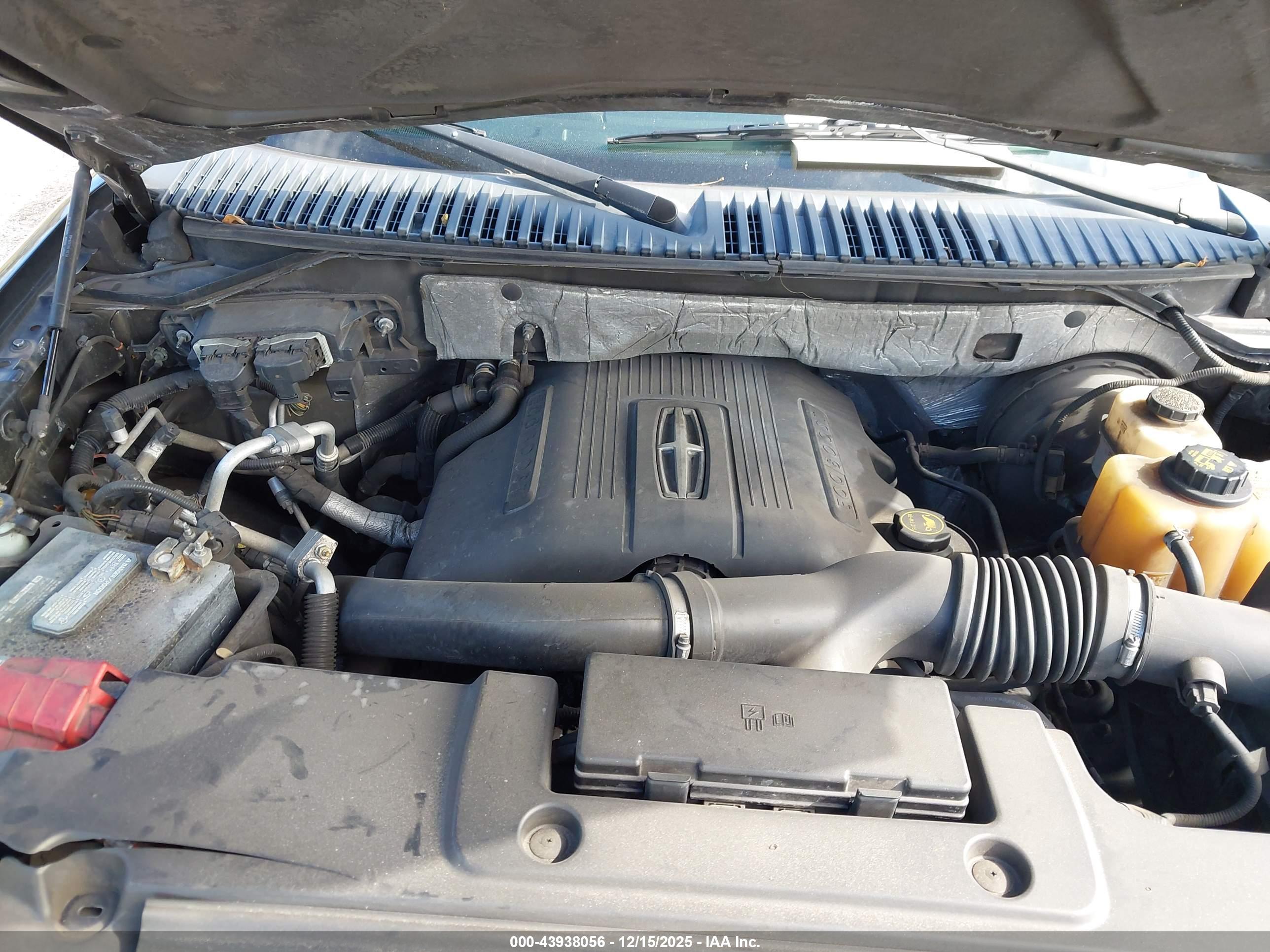 LINCOLN NAVIGATOR image 10