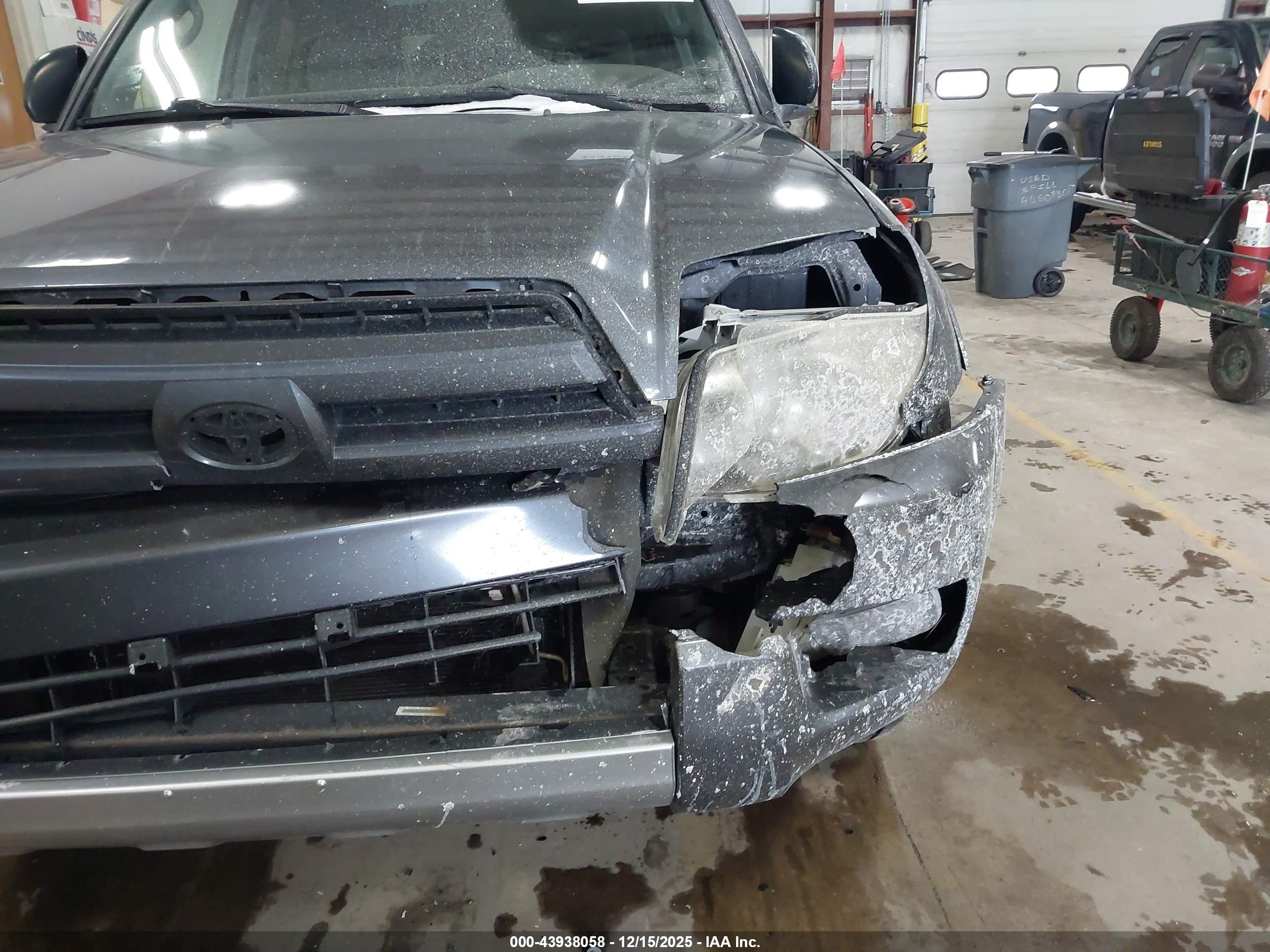 TOYOTA 4RUNNER image 6