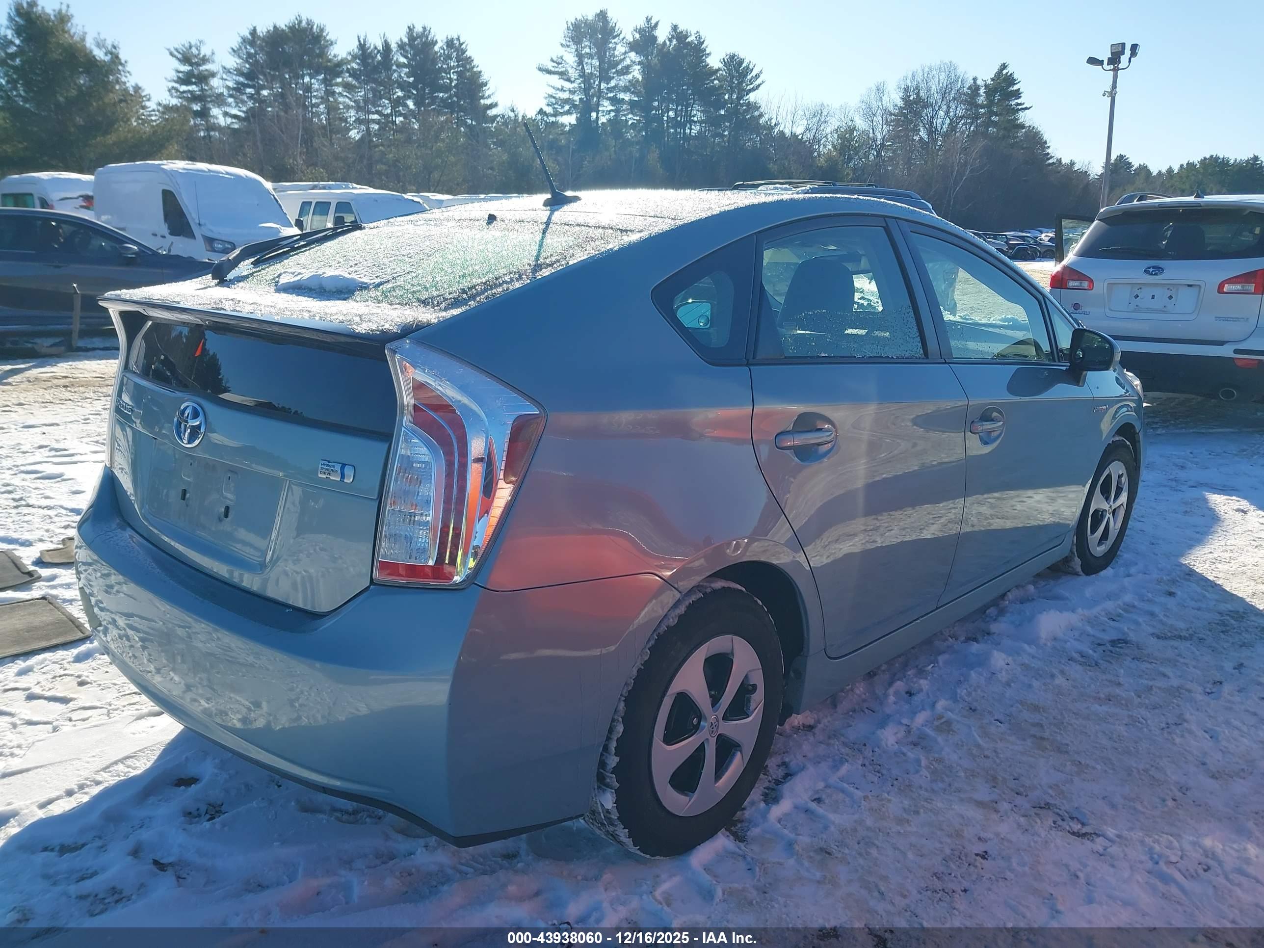 TOYOTA PRIUS image 4