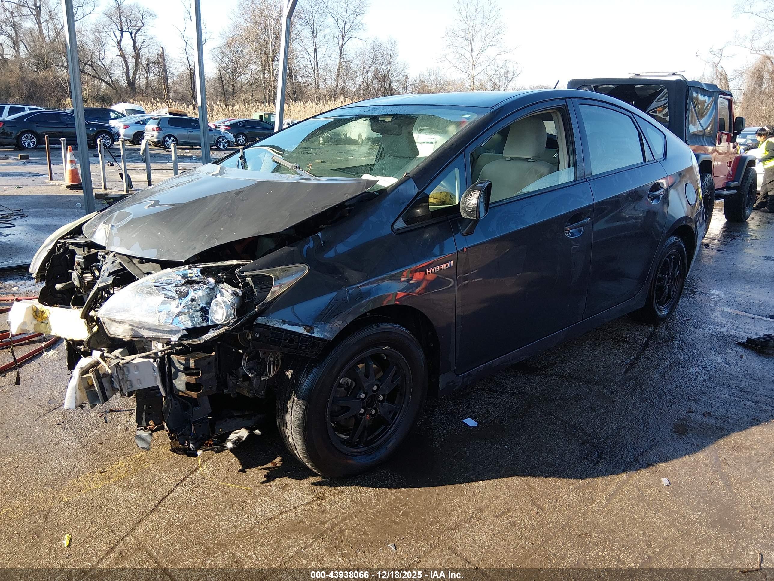 TOYOTA PRIUS image 2