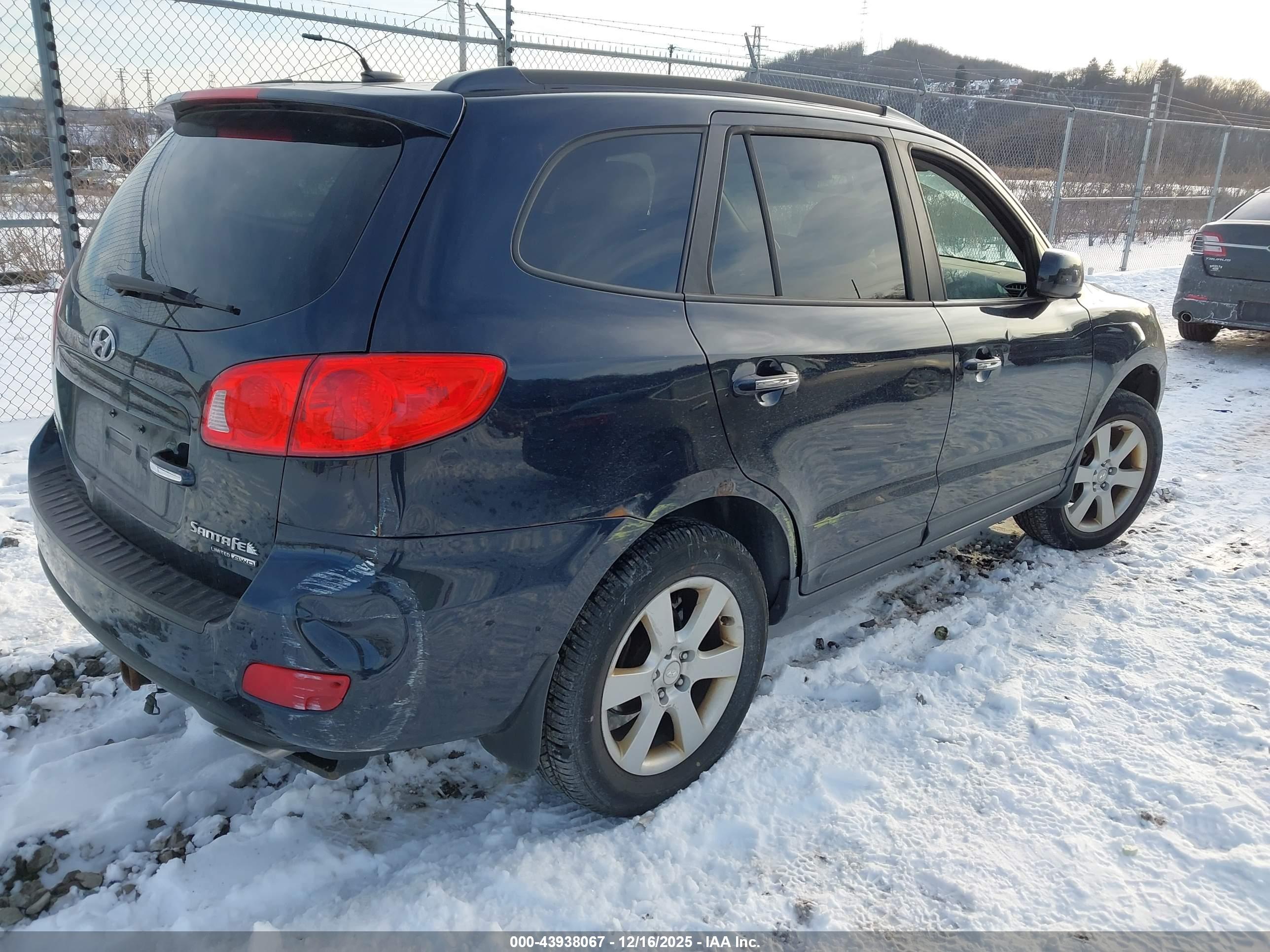 HYUNDAI SANTA image 4