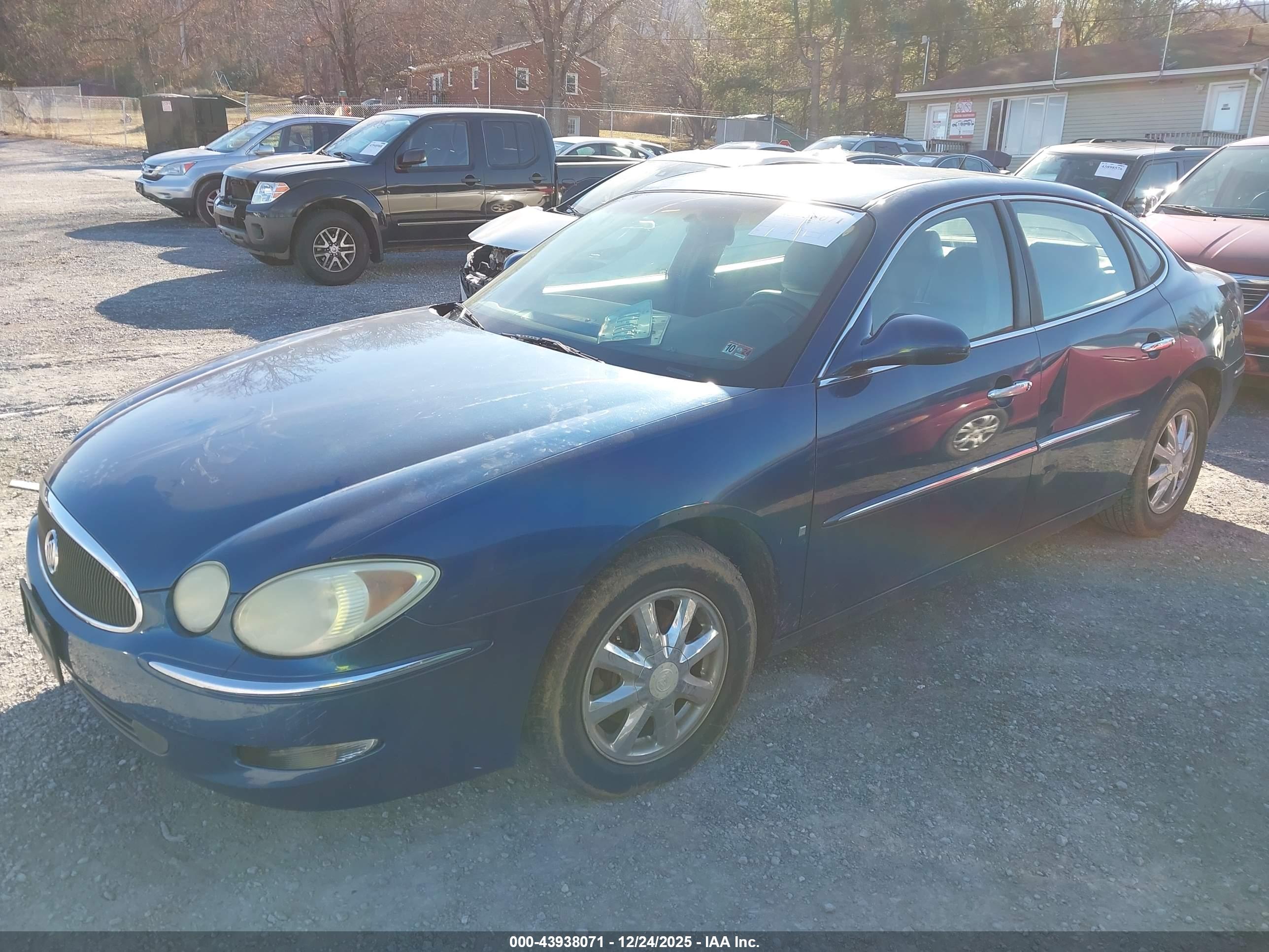BUICK LACROSSE image 2