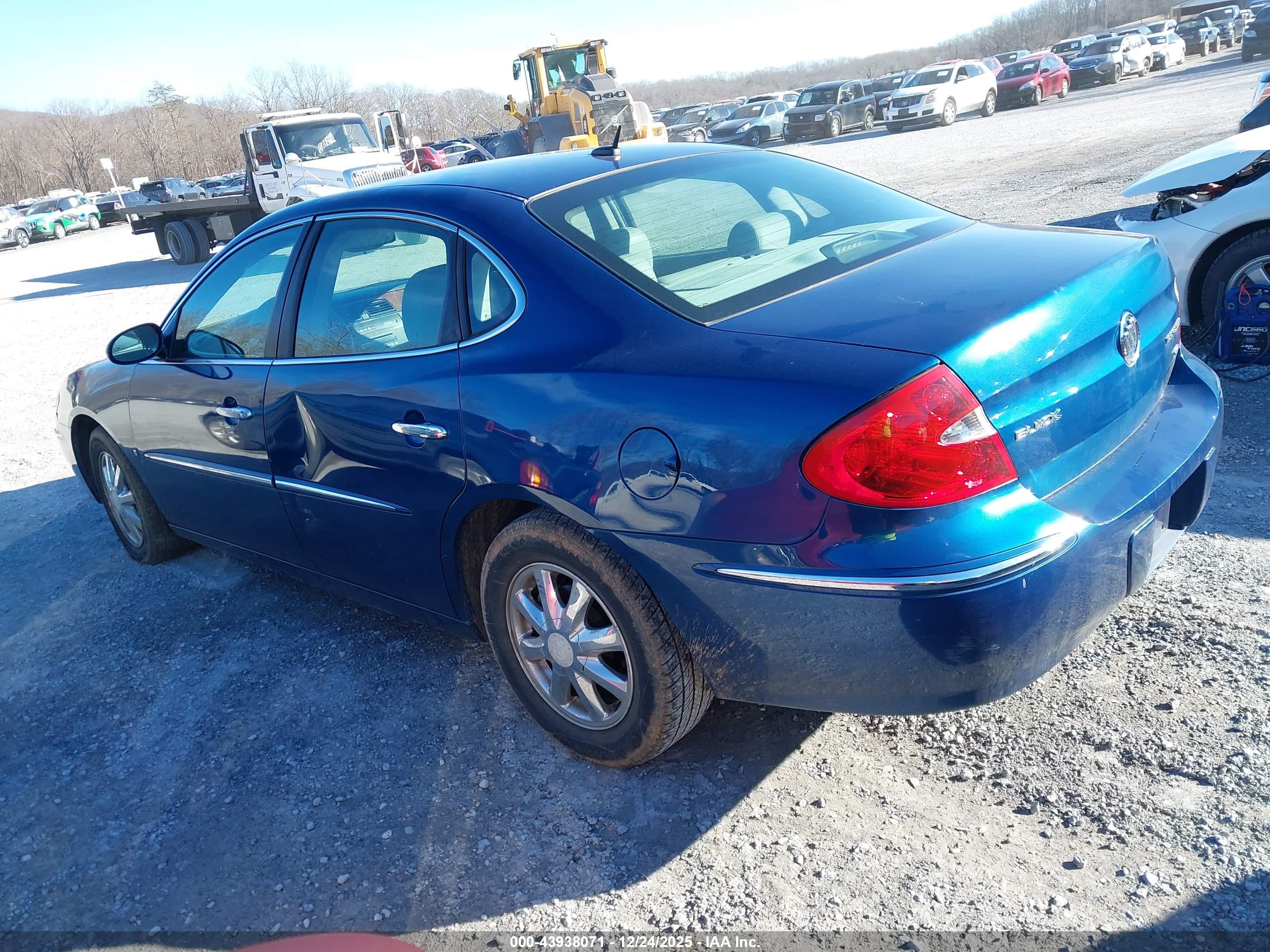 BUICK LACROSSE image 3