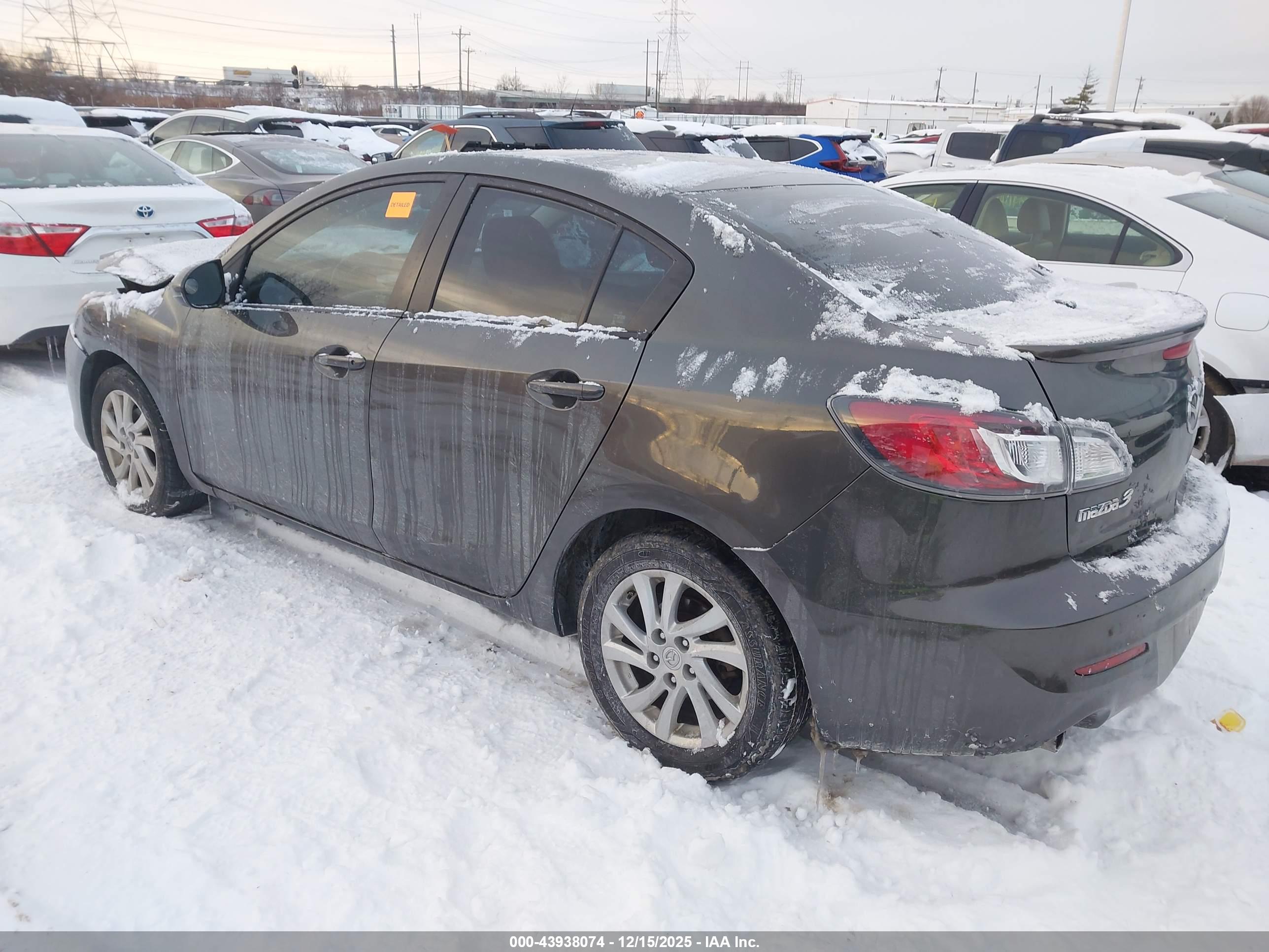MAZDA MAZDA3 image 3