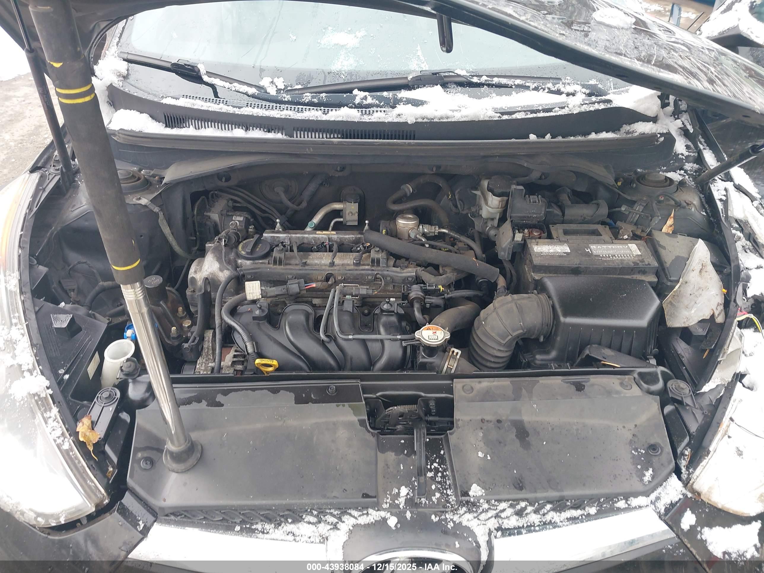 HYUNDAI VELOSTER image 10