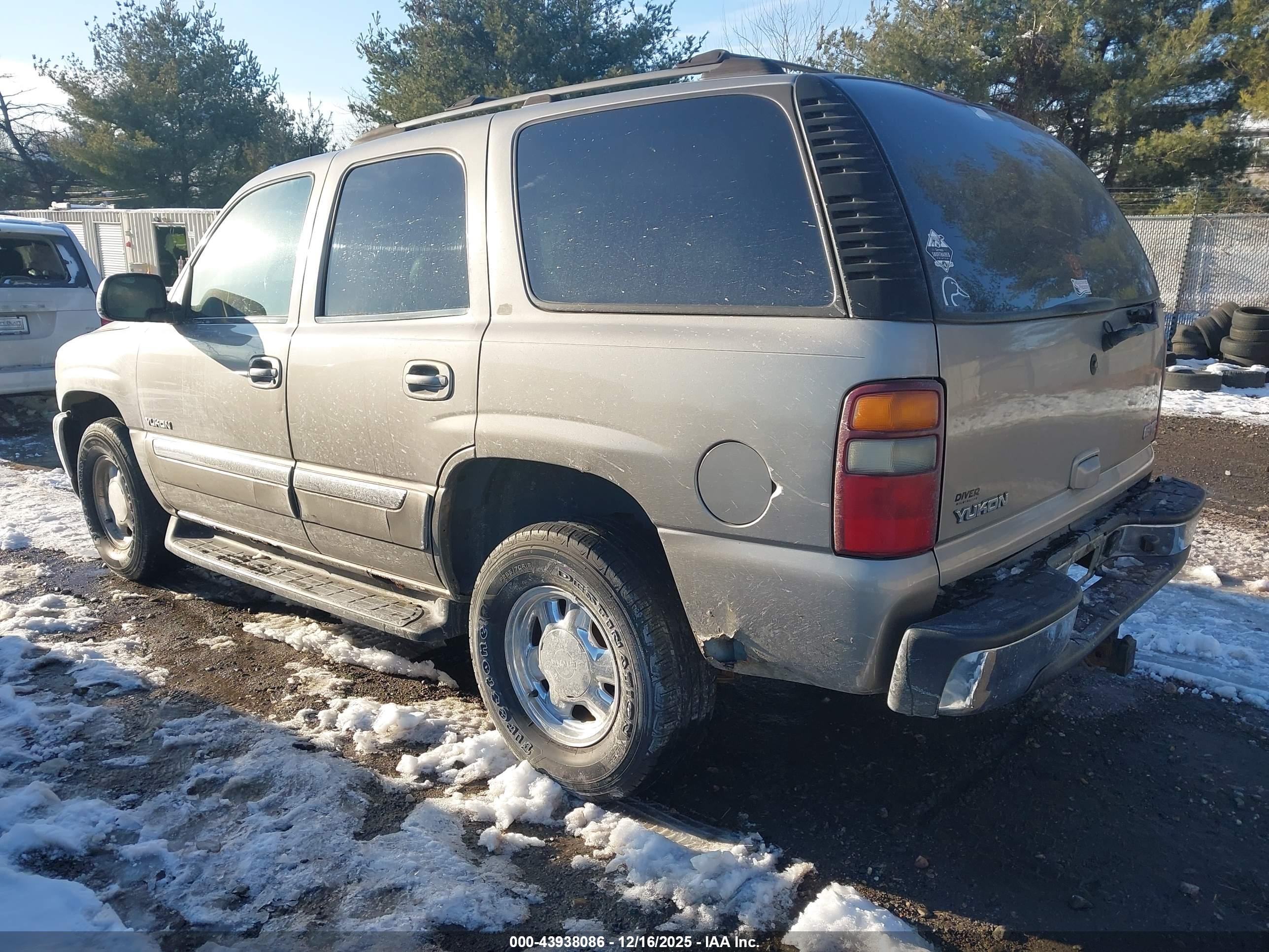 GMC YUKON image 3