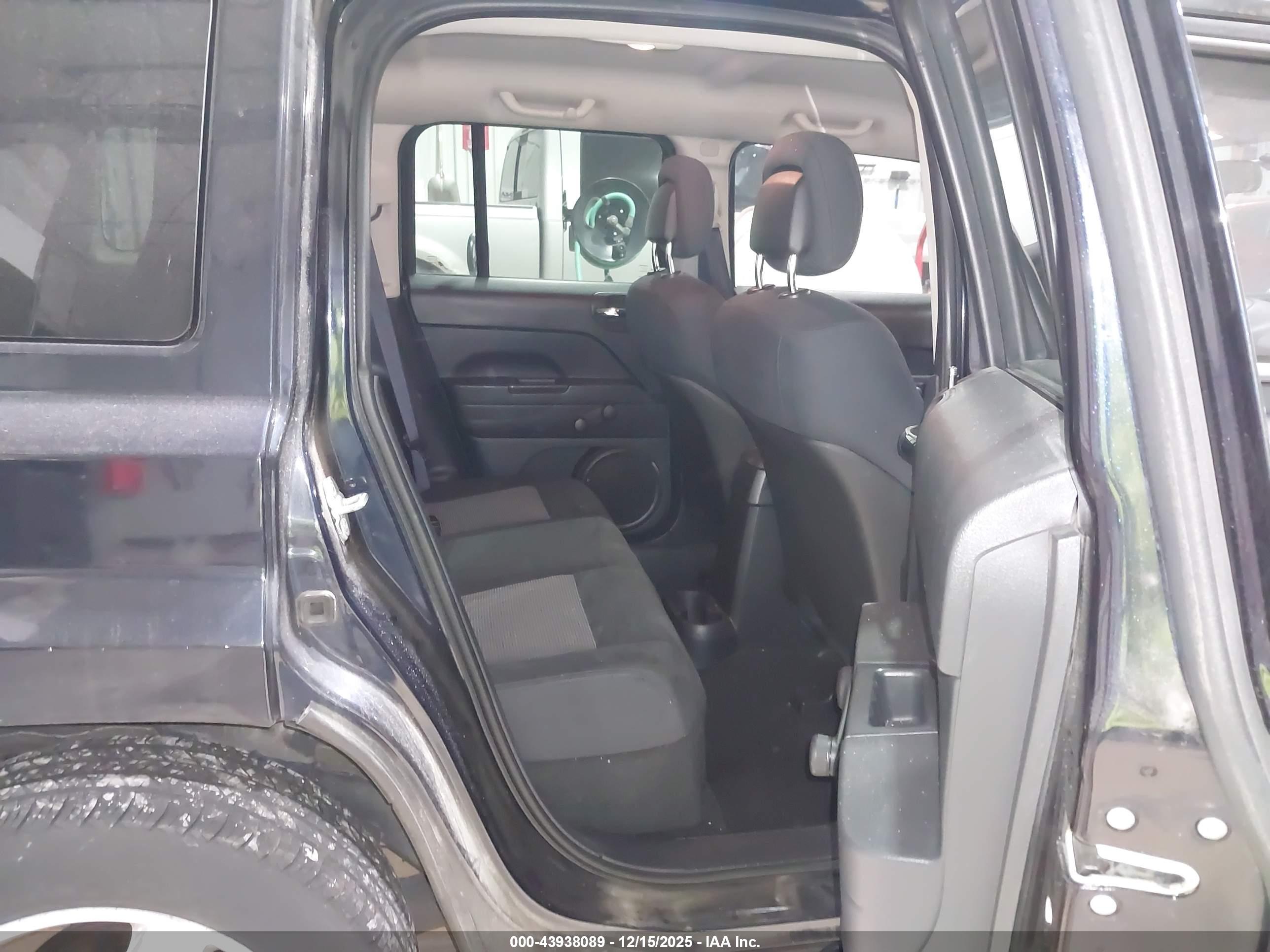JEEP PATRIOT image 8