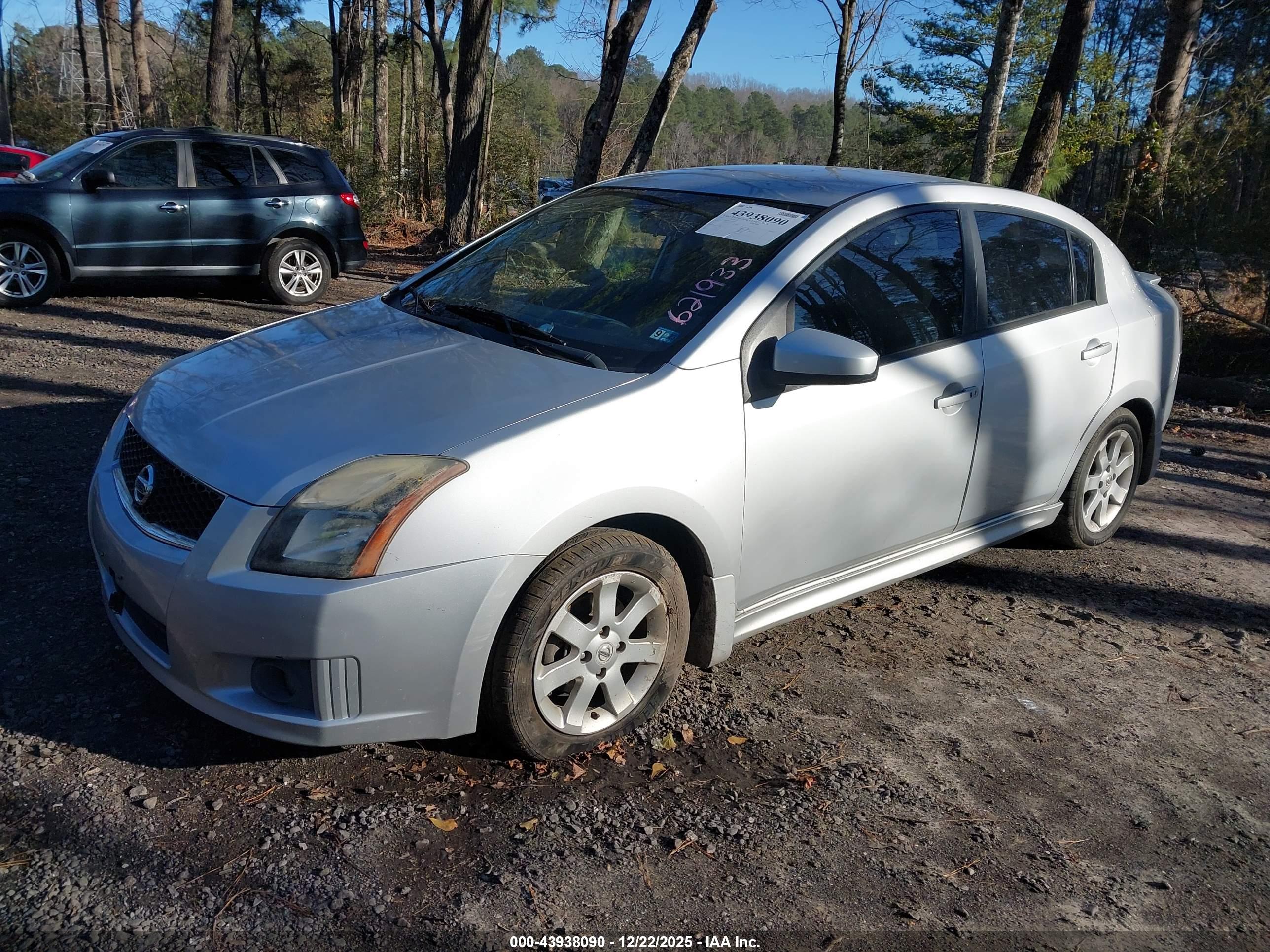 NISSAN SENTRA image 2