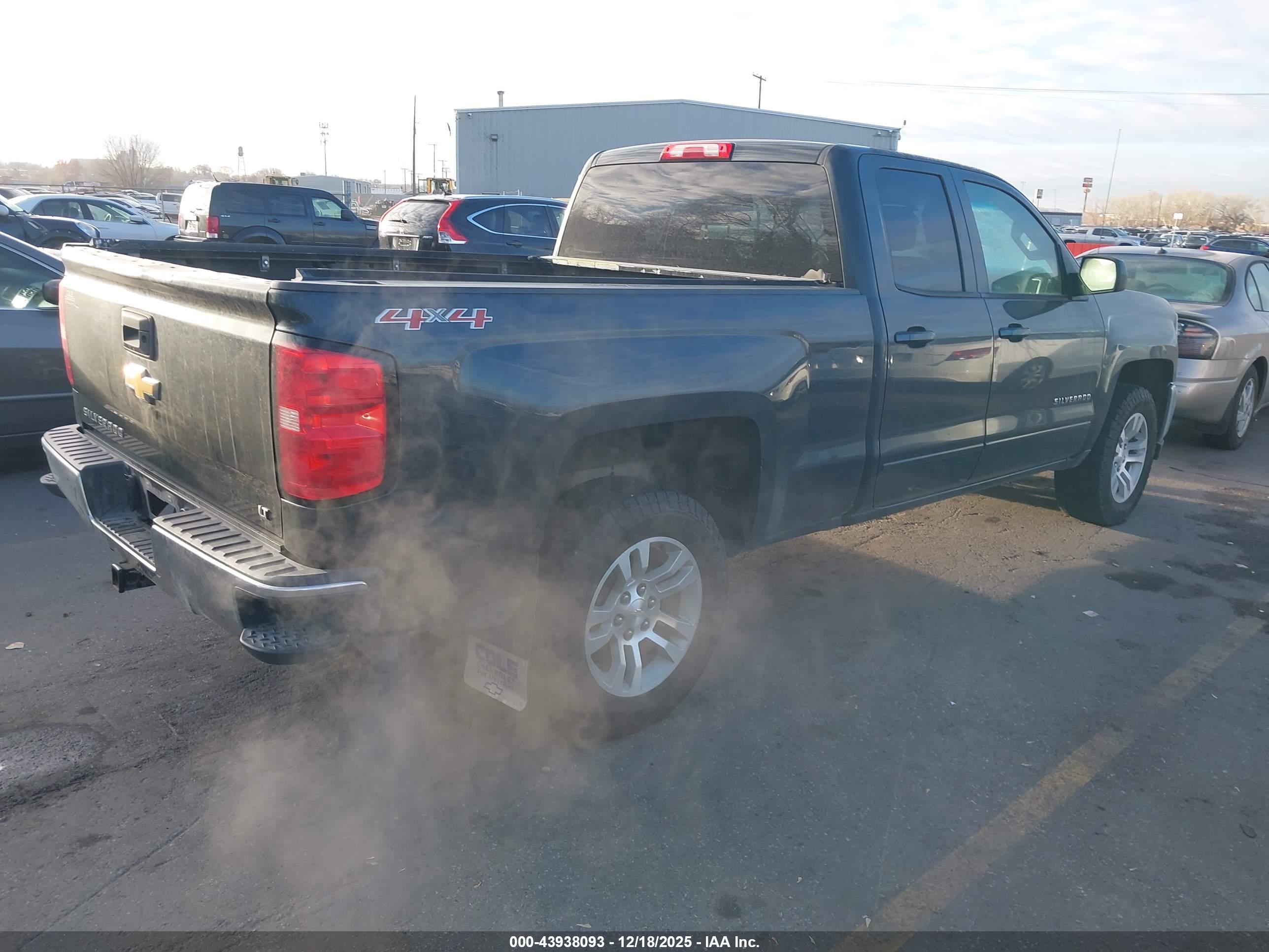 CHEVROLET SILVERADO image 4