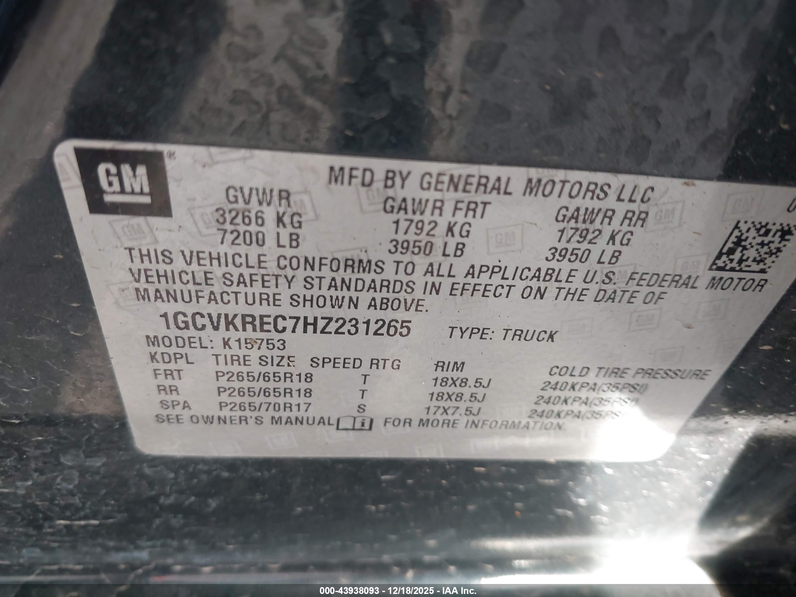 CHEVROLET SILVERADO image 9