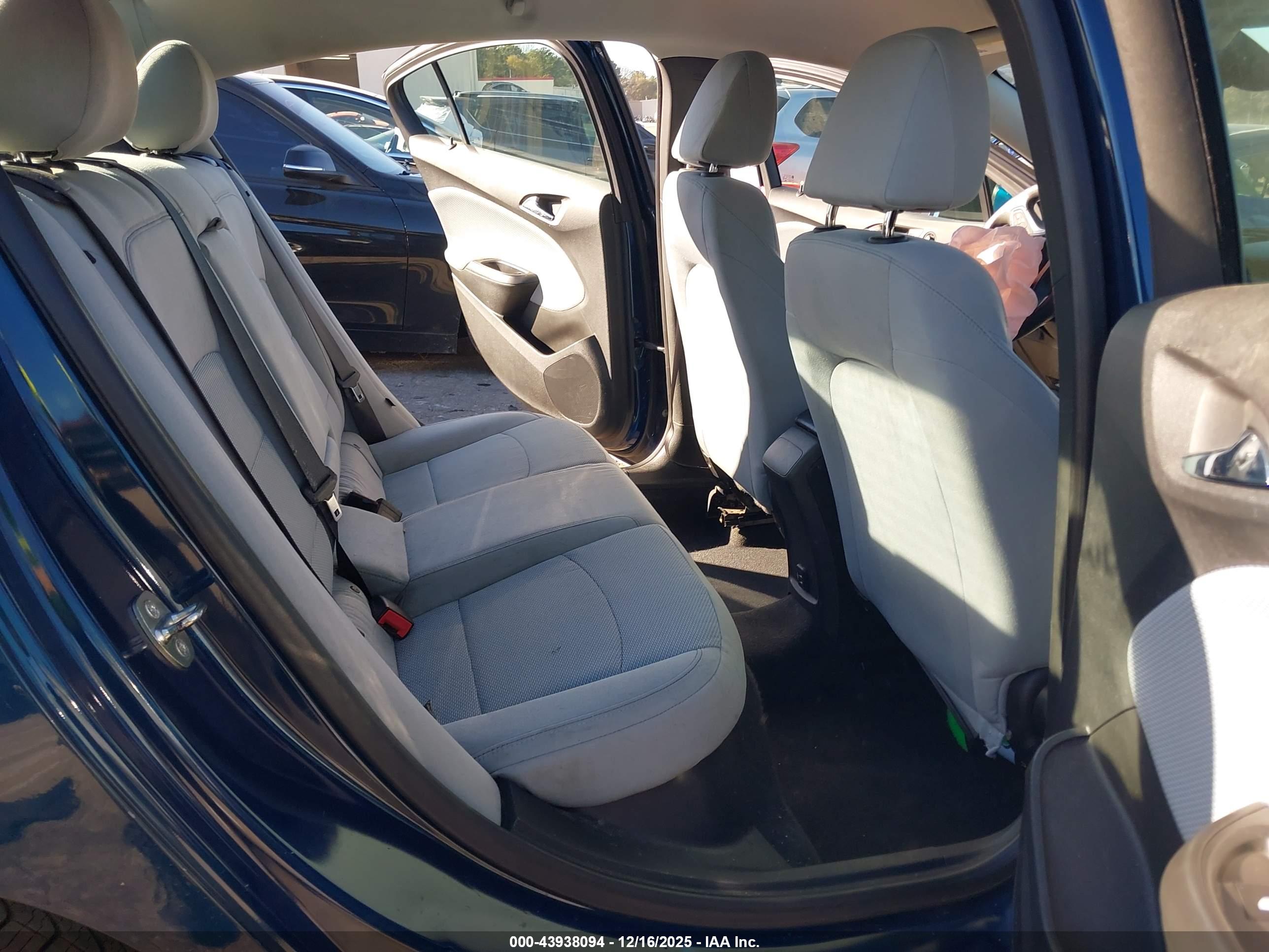 CHEVROLET CRUZE image 8