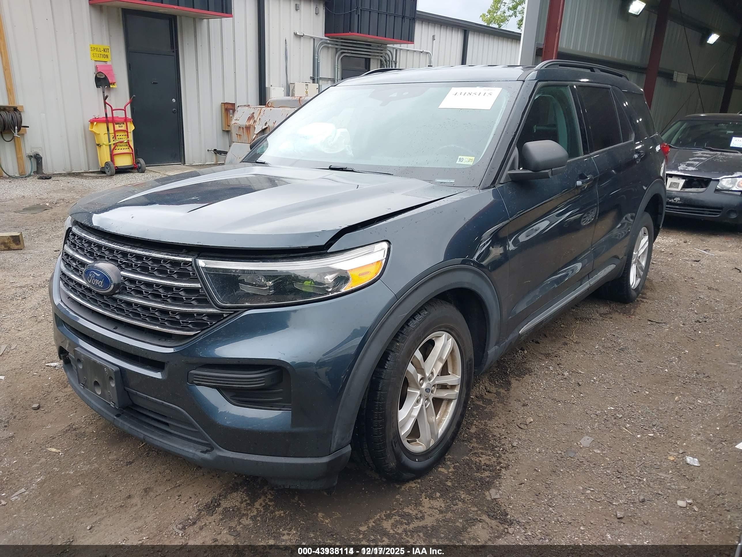 FORD EXPLORER image 2