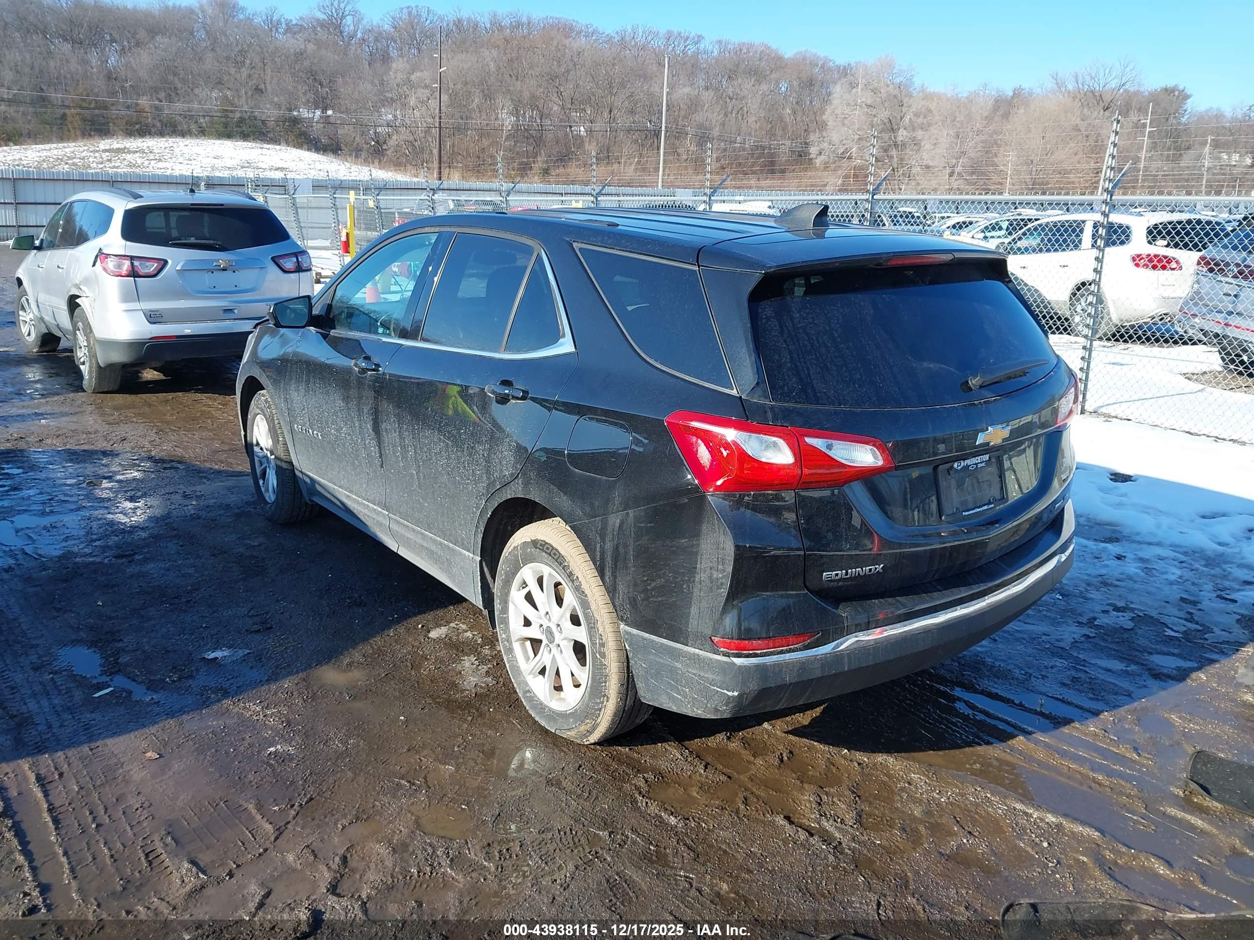 CHEVROLET EQUINOX image 3