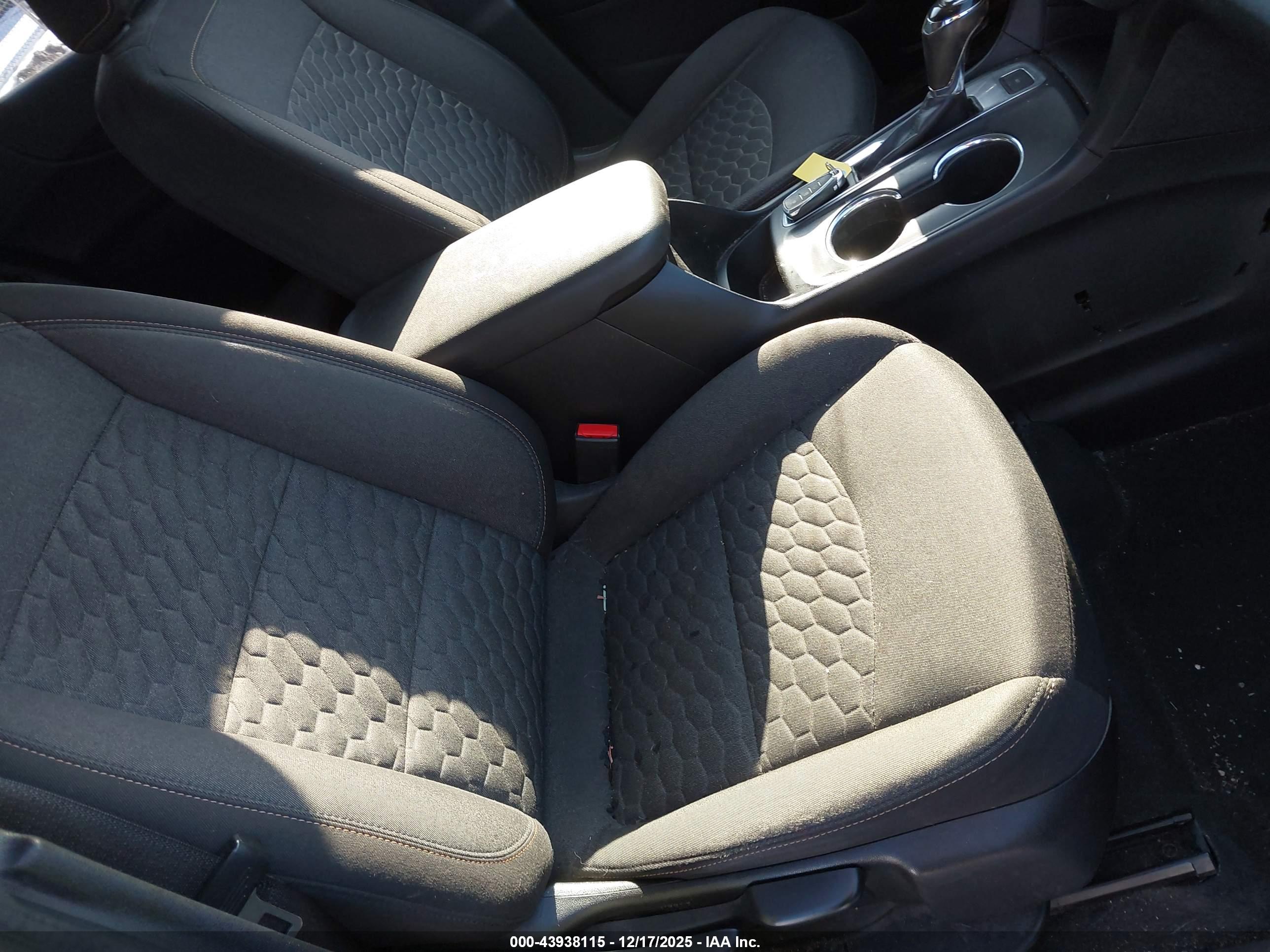 CHEVROLET EQUINOX image 5