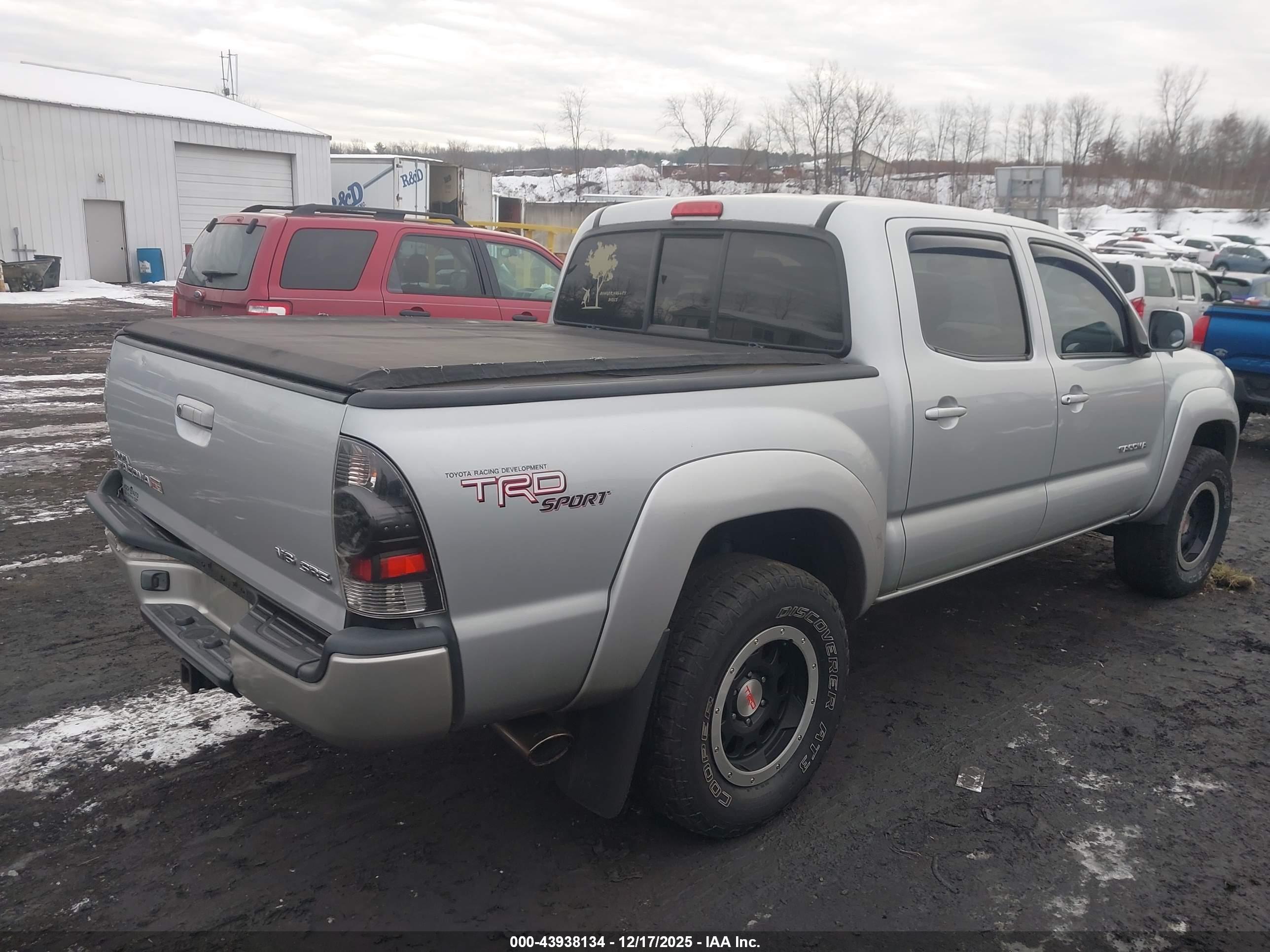TOYOTA TACOMA image 4