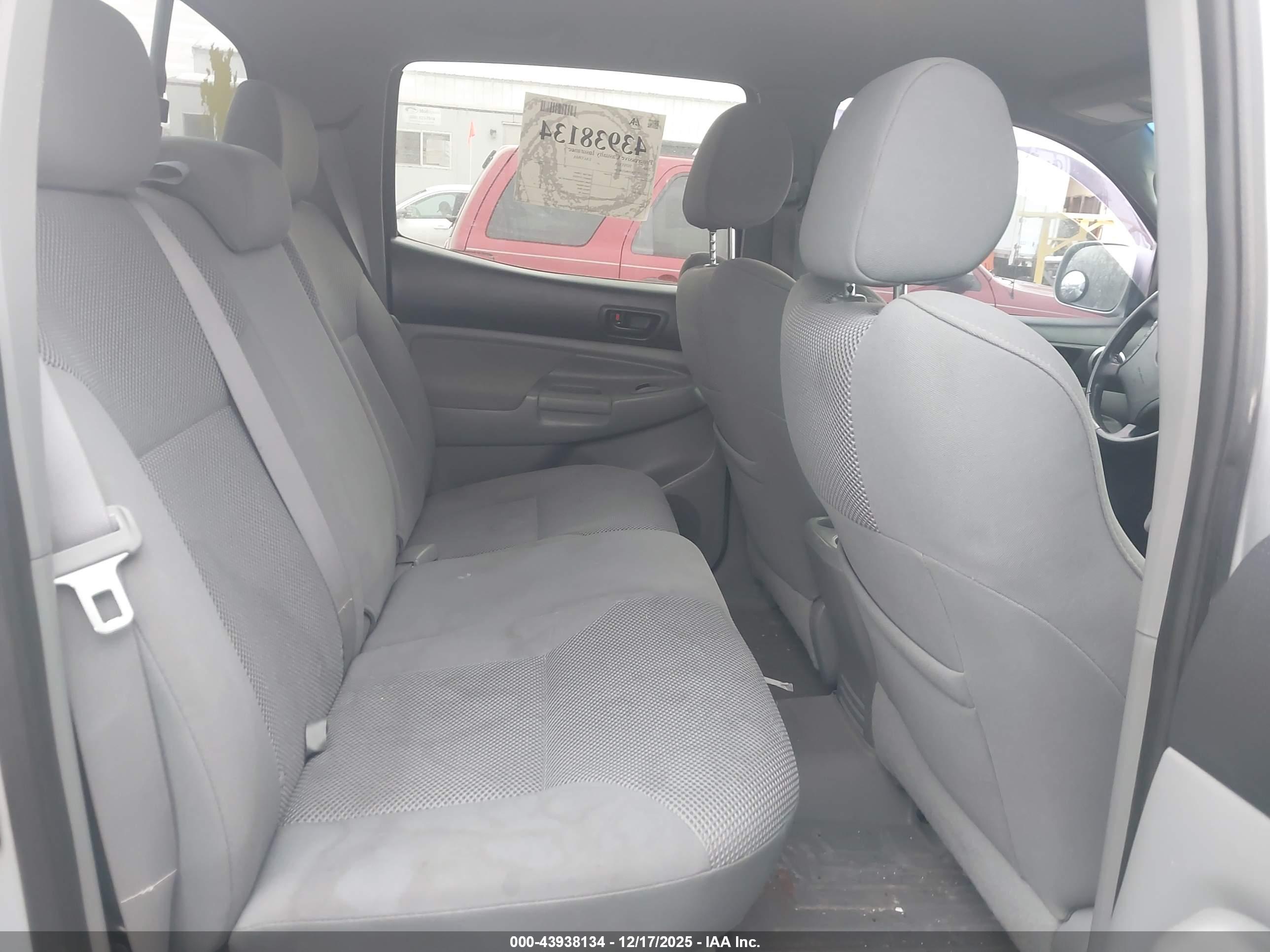 TOYOTA TACOMA image 8