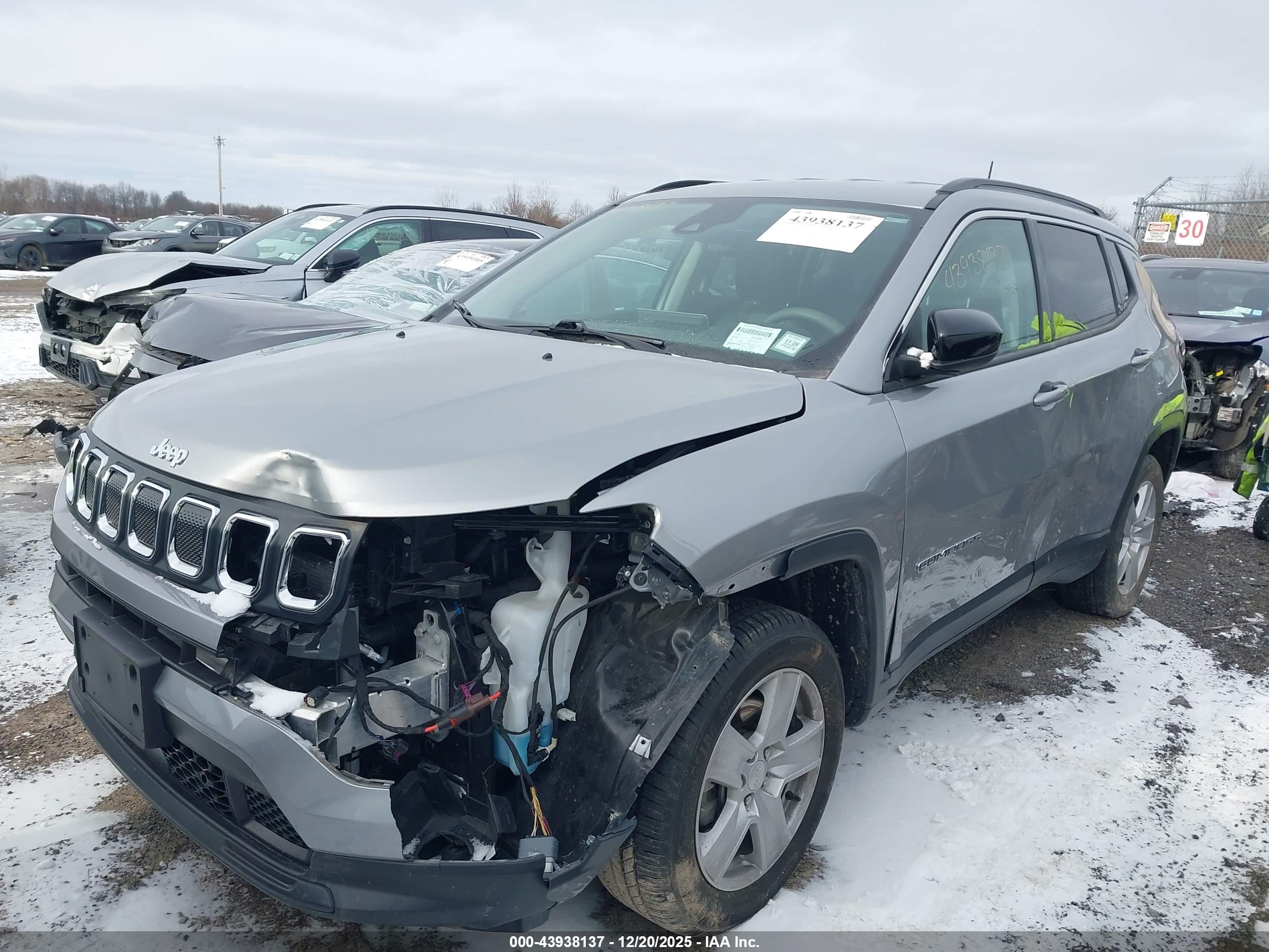 JEEP COMPASS image 2