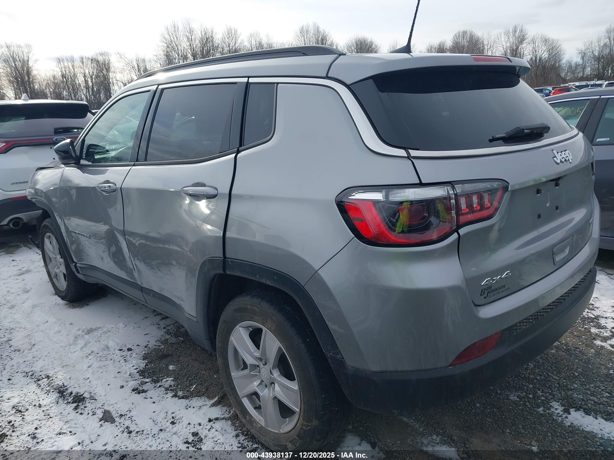 JEEP COMPASS image 3