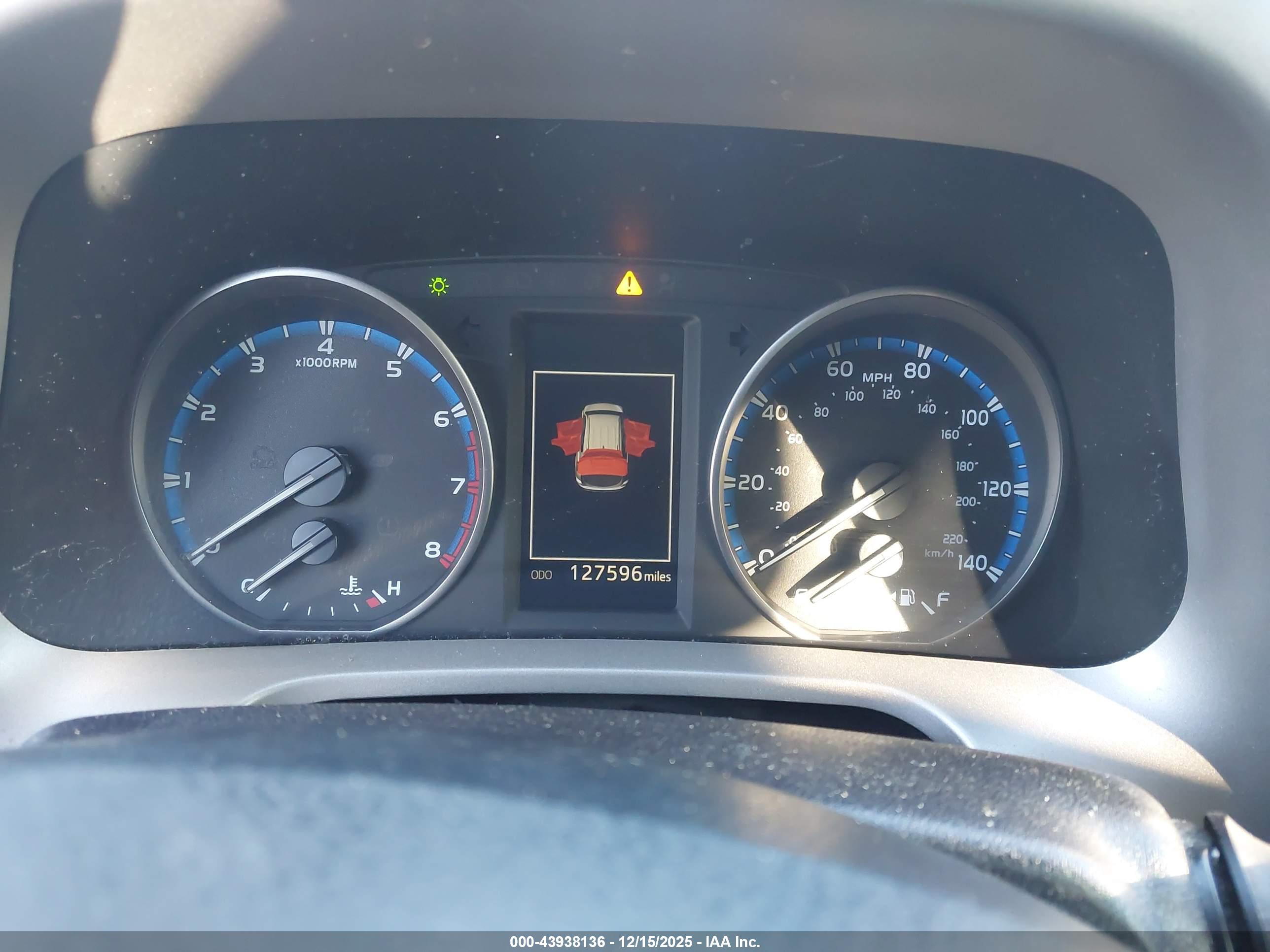 TOYOTA RAV4 image 7