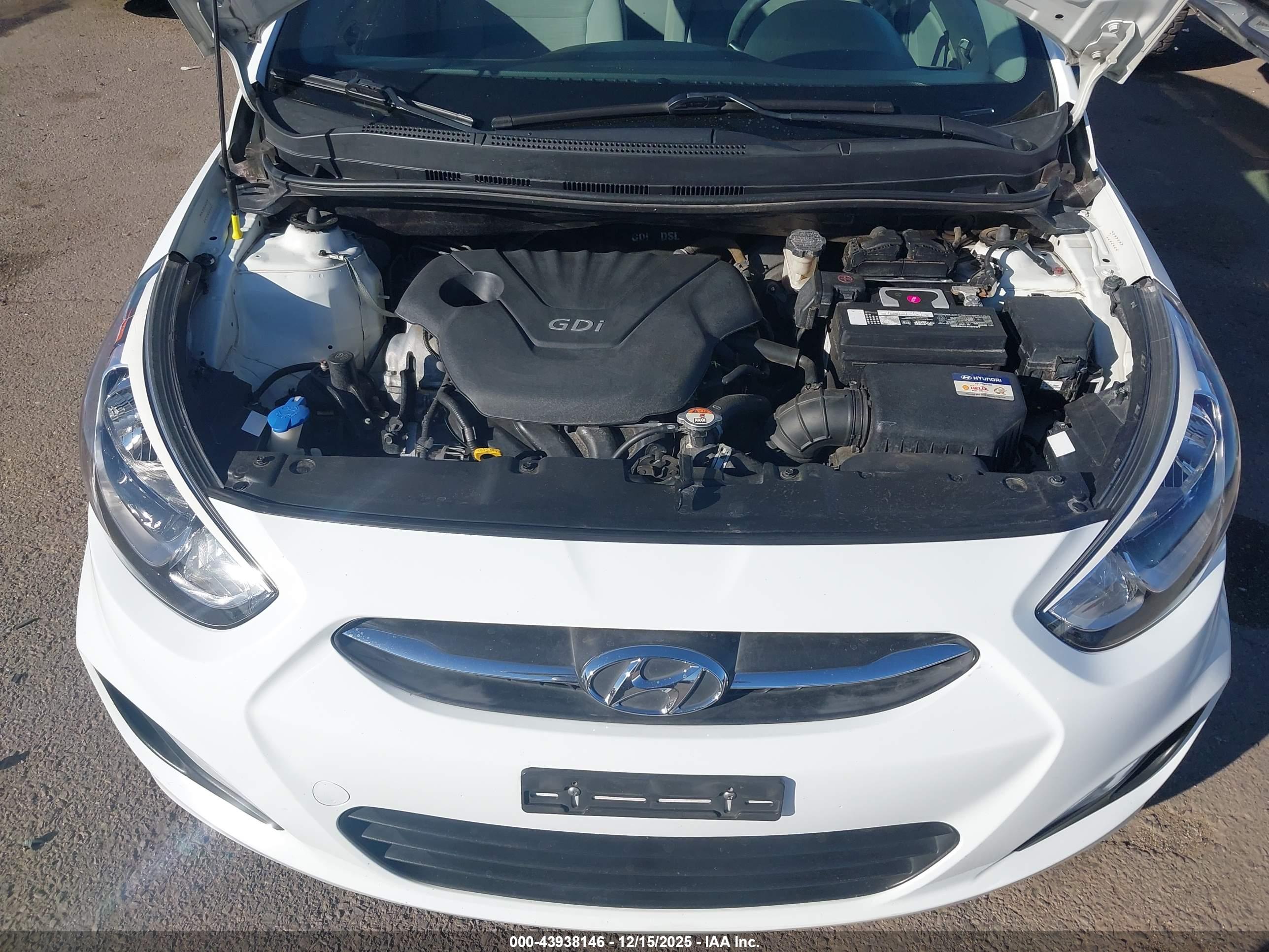 HYUNDAI ACCENT image 10