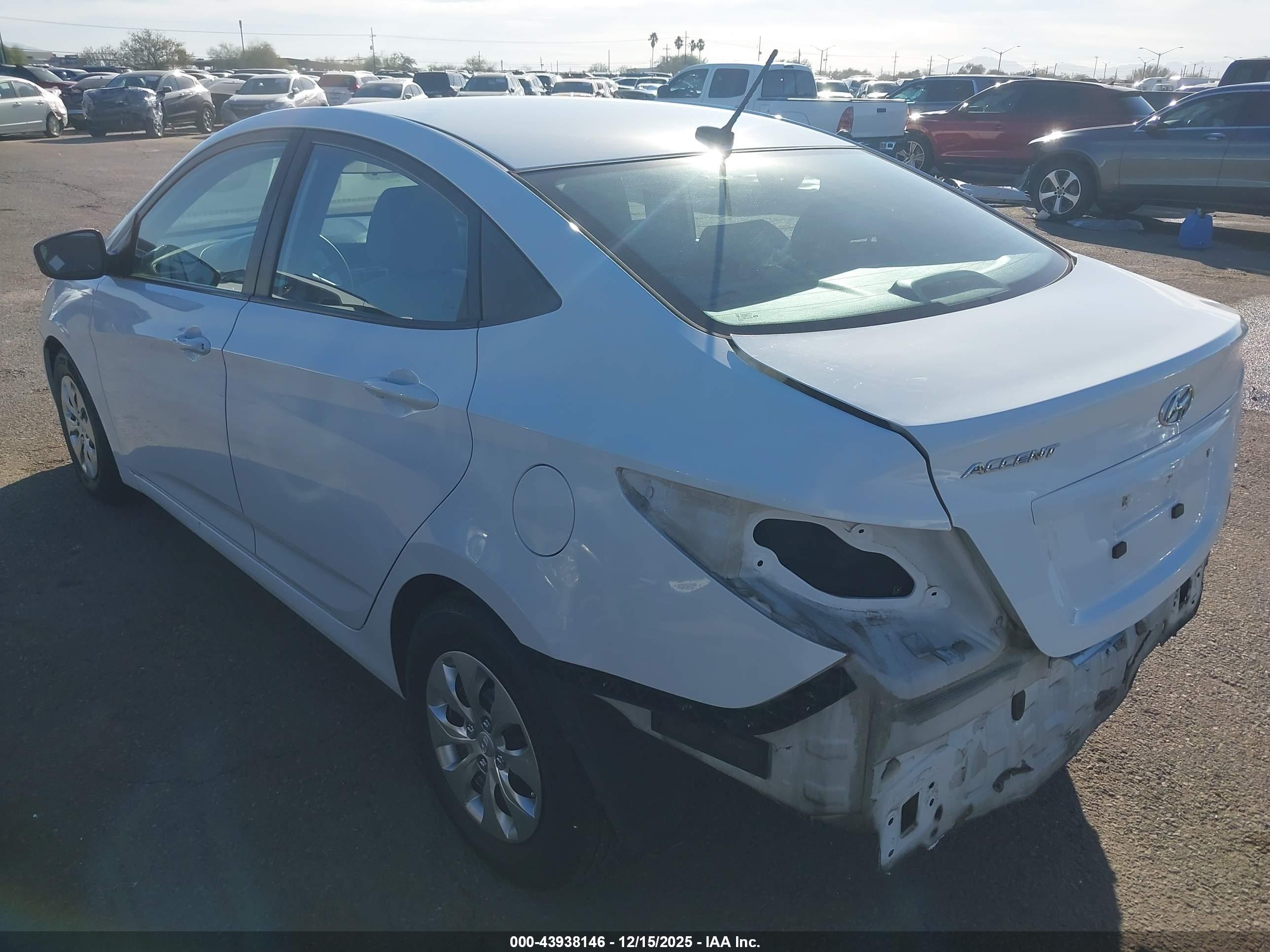 HYUNDAI ACCENT image 3