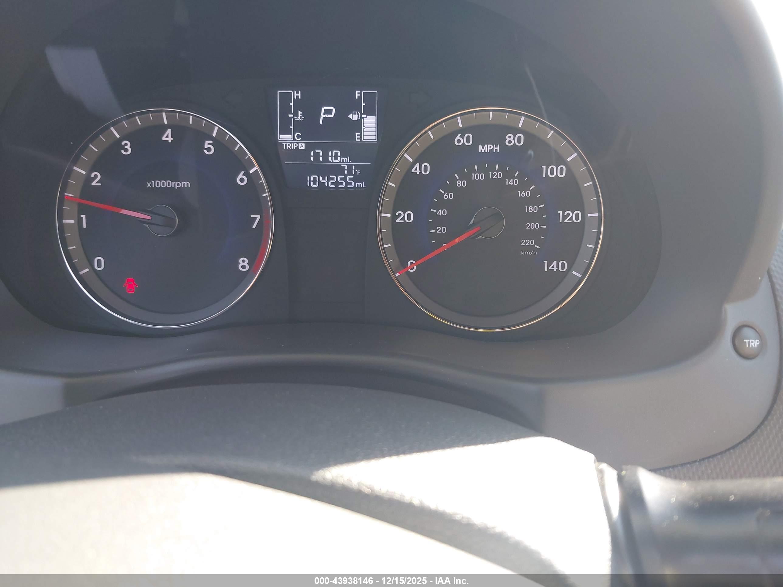HYUNDAI ACCENT image 7