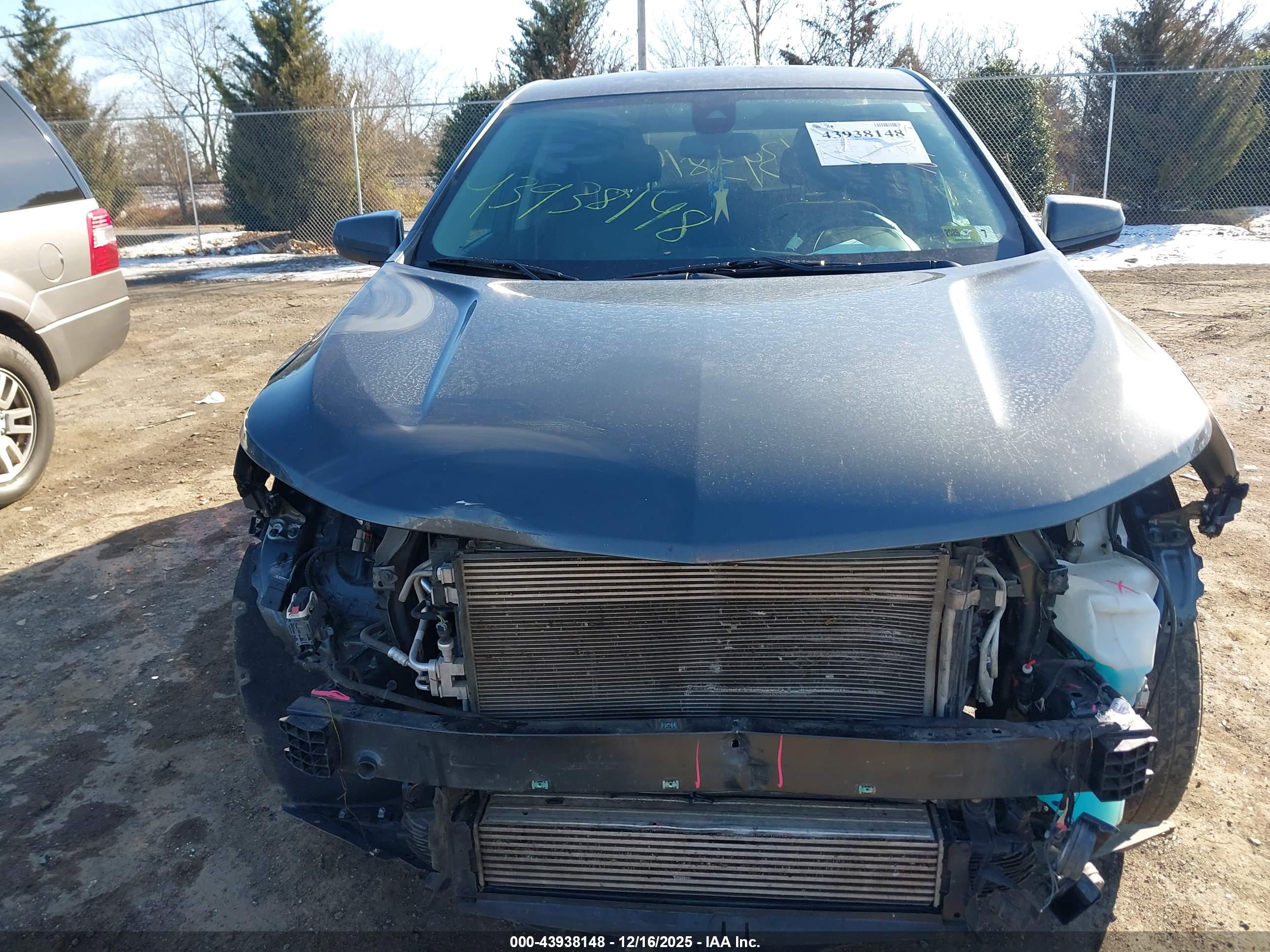 CHEVROLET EQUINOX image 6