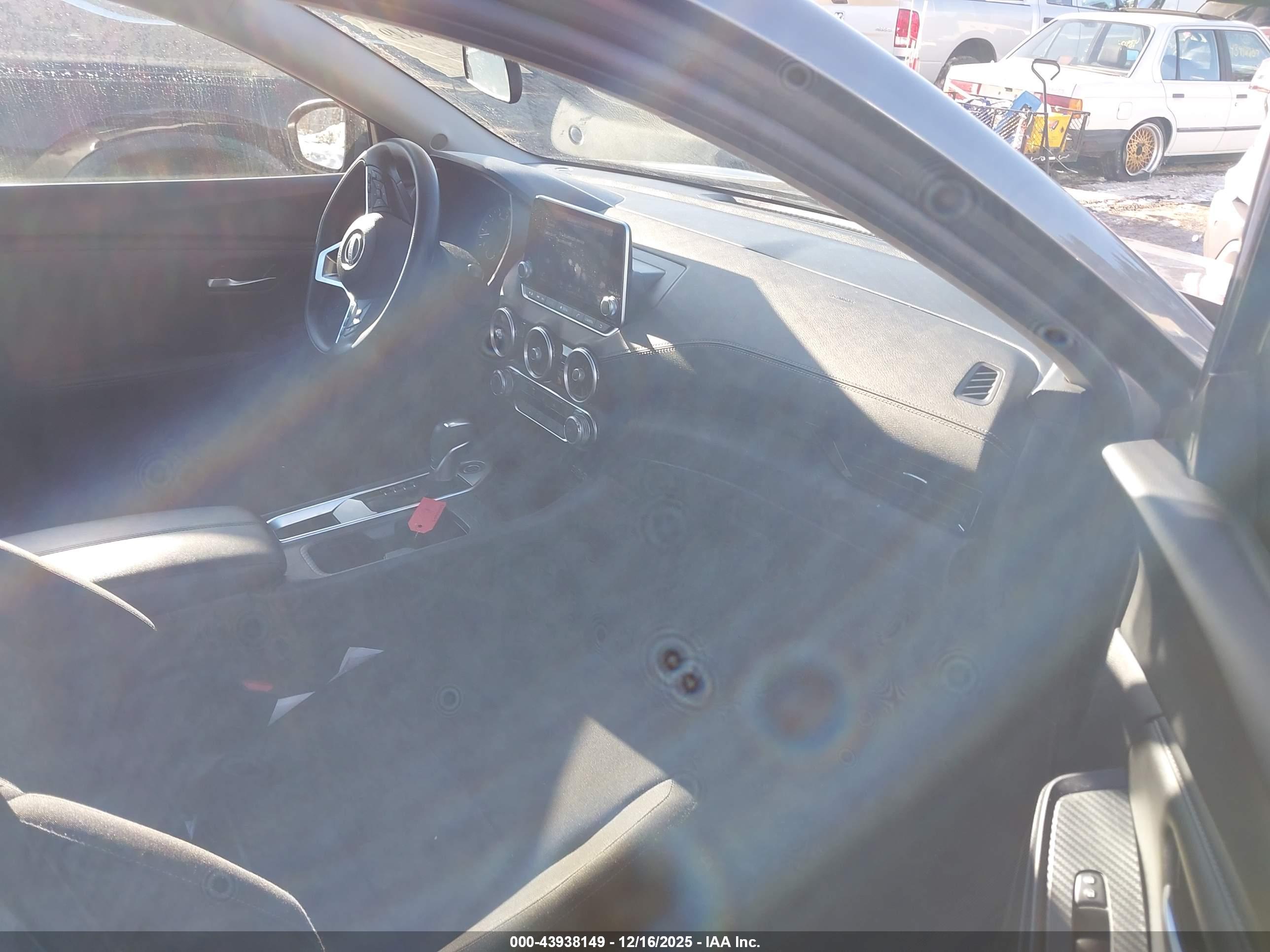 NISSAN SENTRA image 5