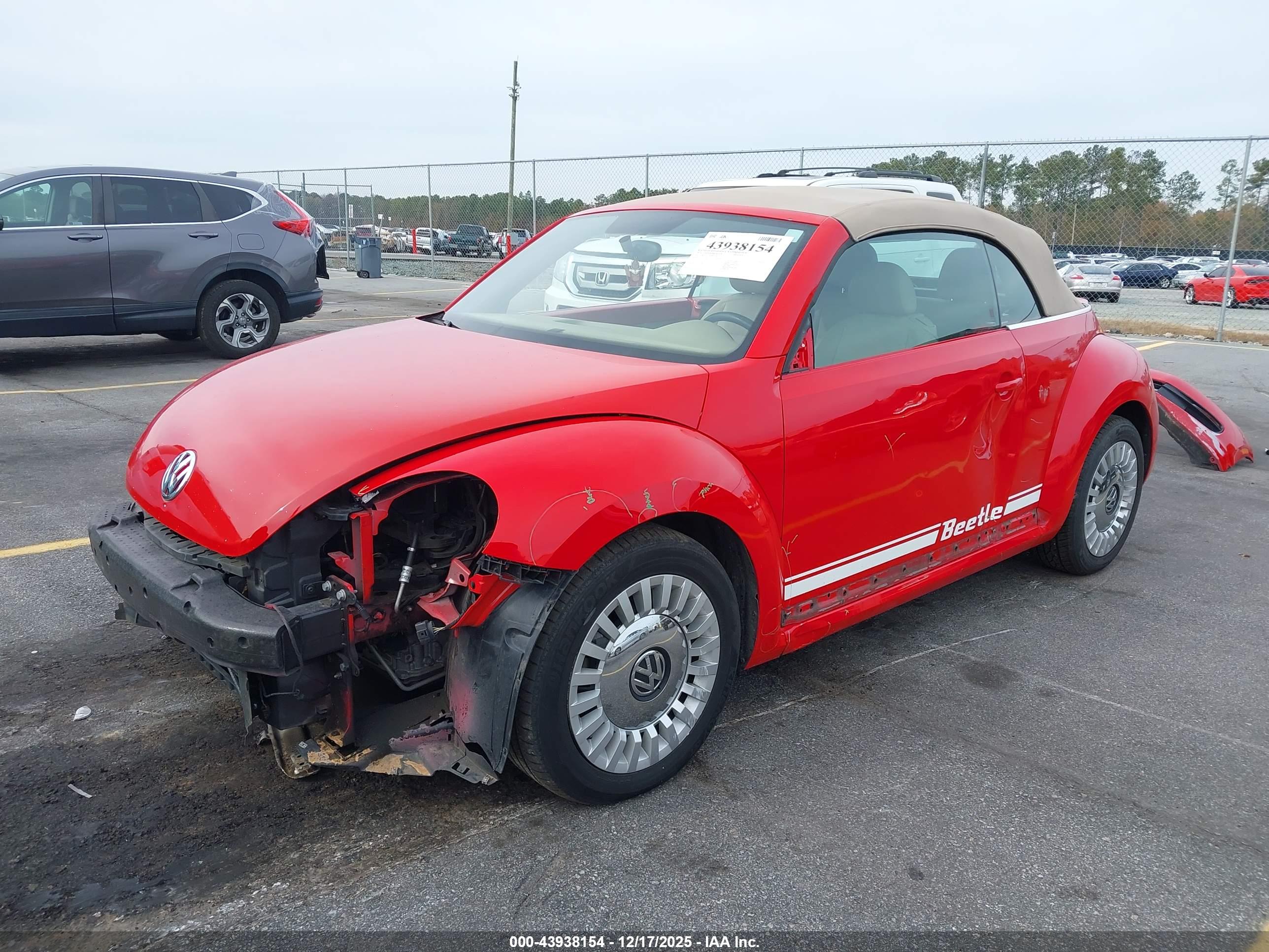 VOLKSWAGEN BEETLE image 6