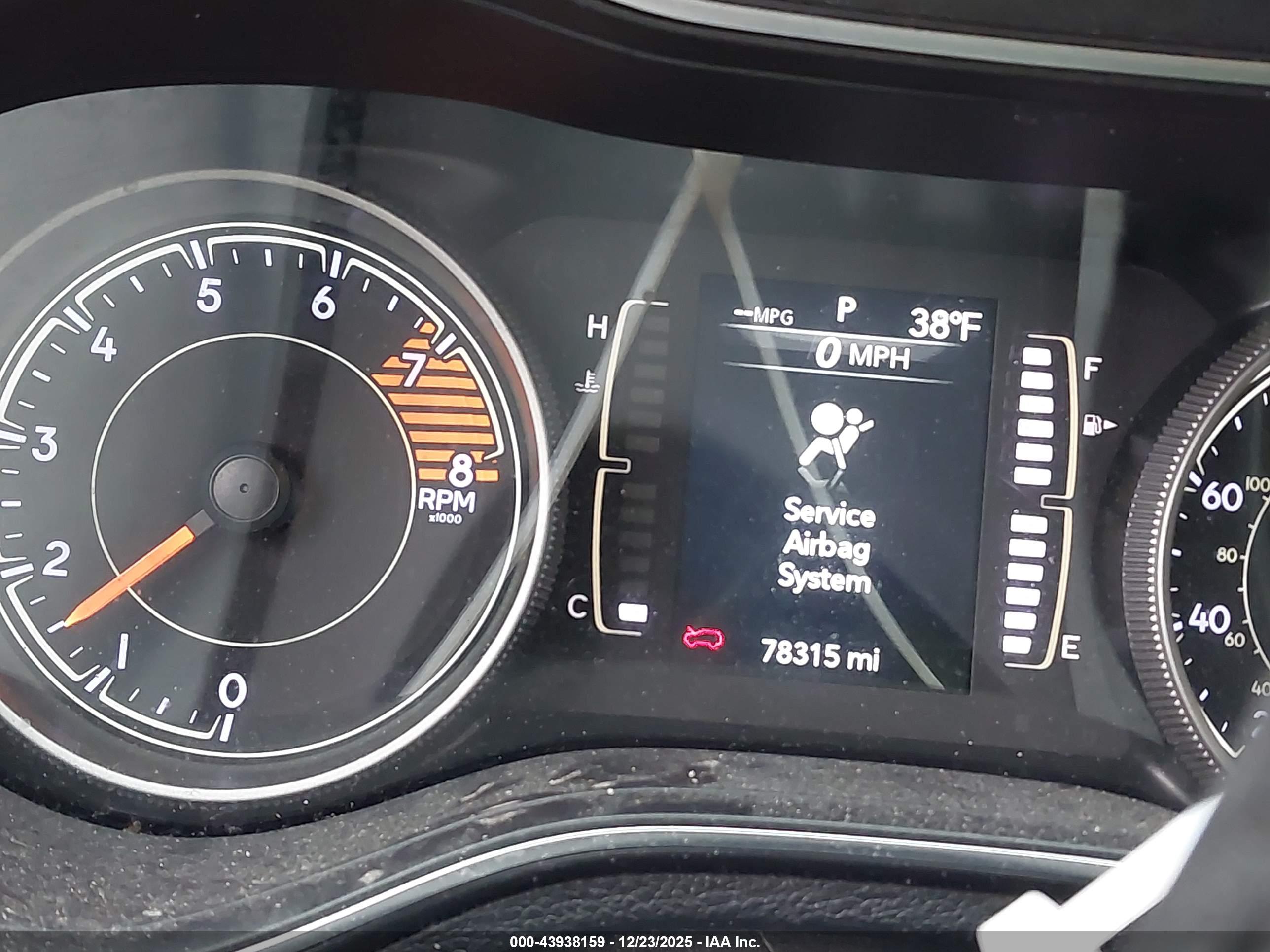 JEEP CHEROKEE image 7