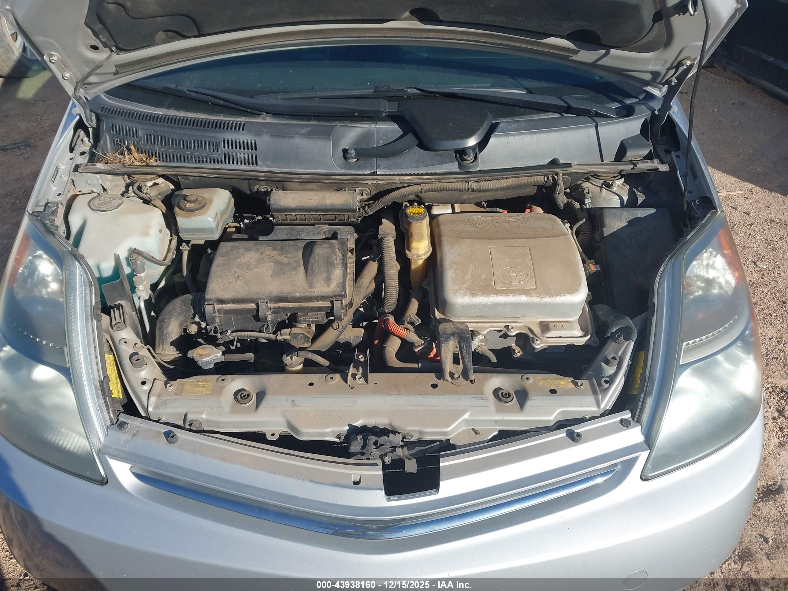TOYOTA PRIUS image 10