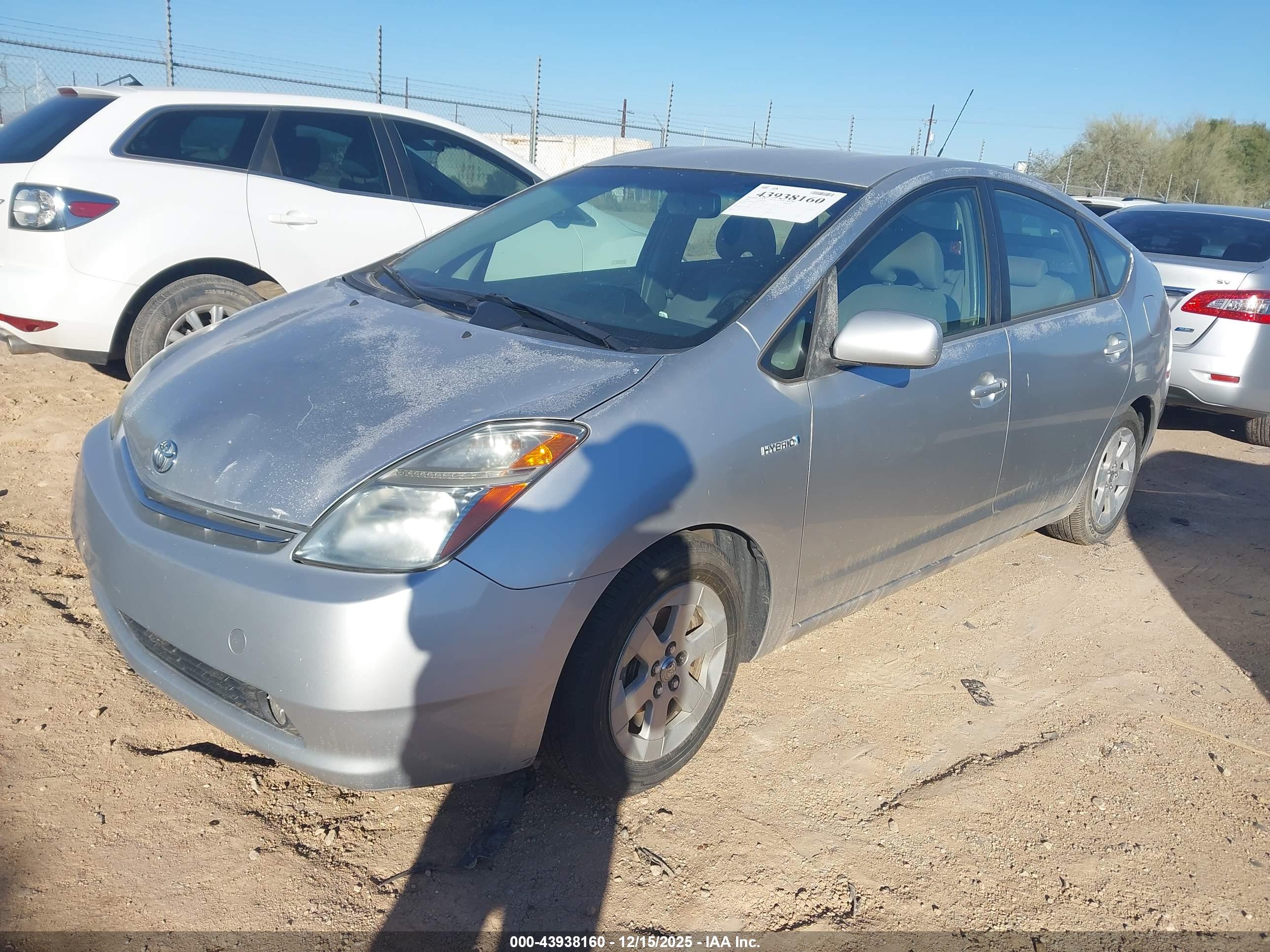 TOYOTA PRIUS image 2