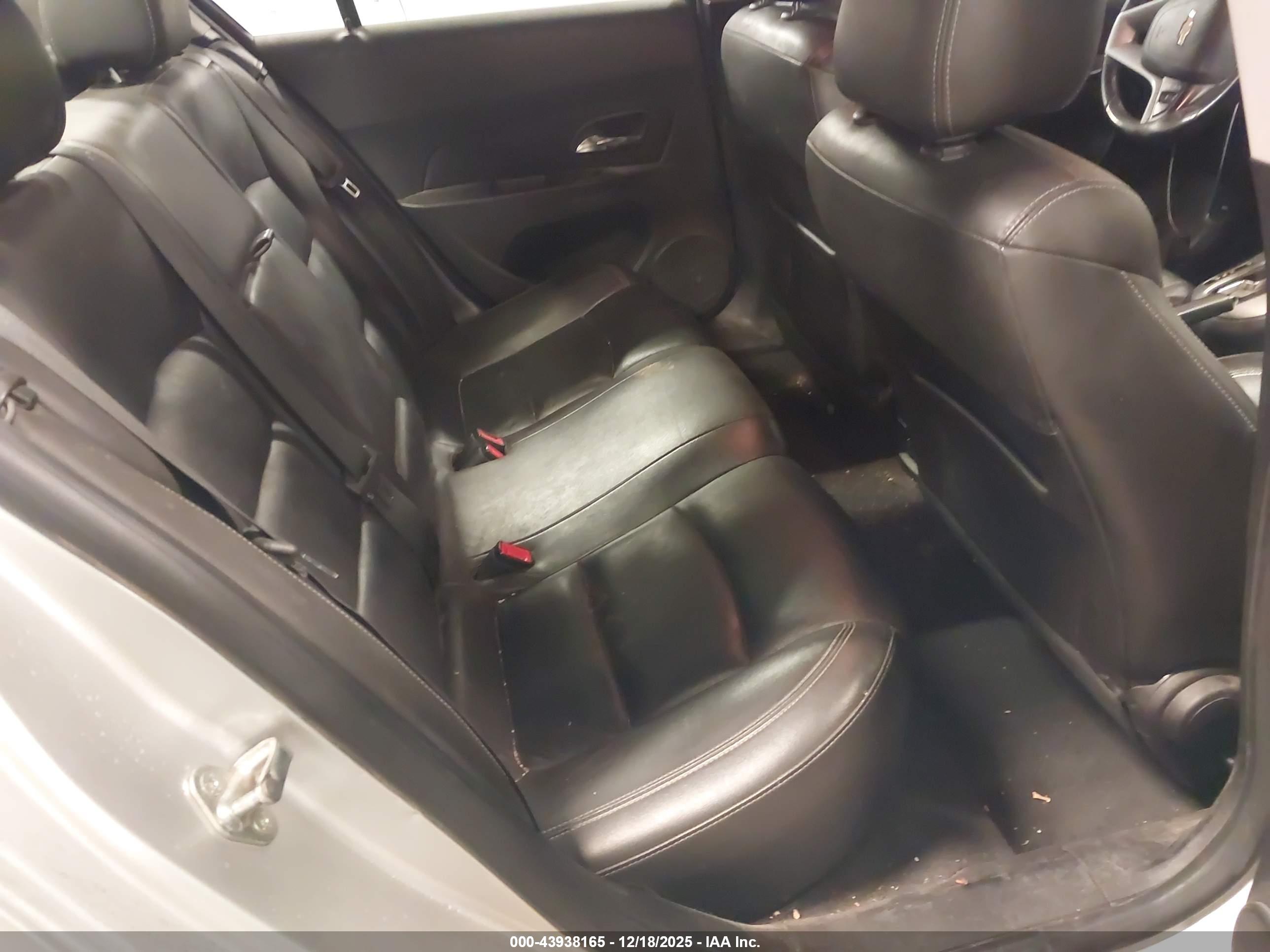CHEVROLET CRUZE image 8