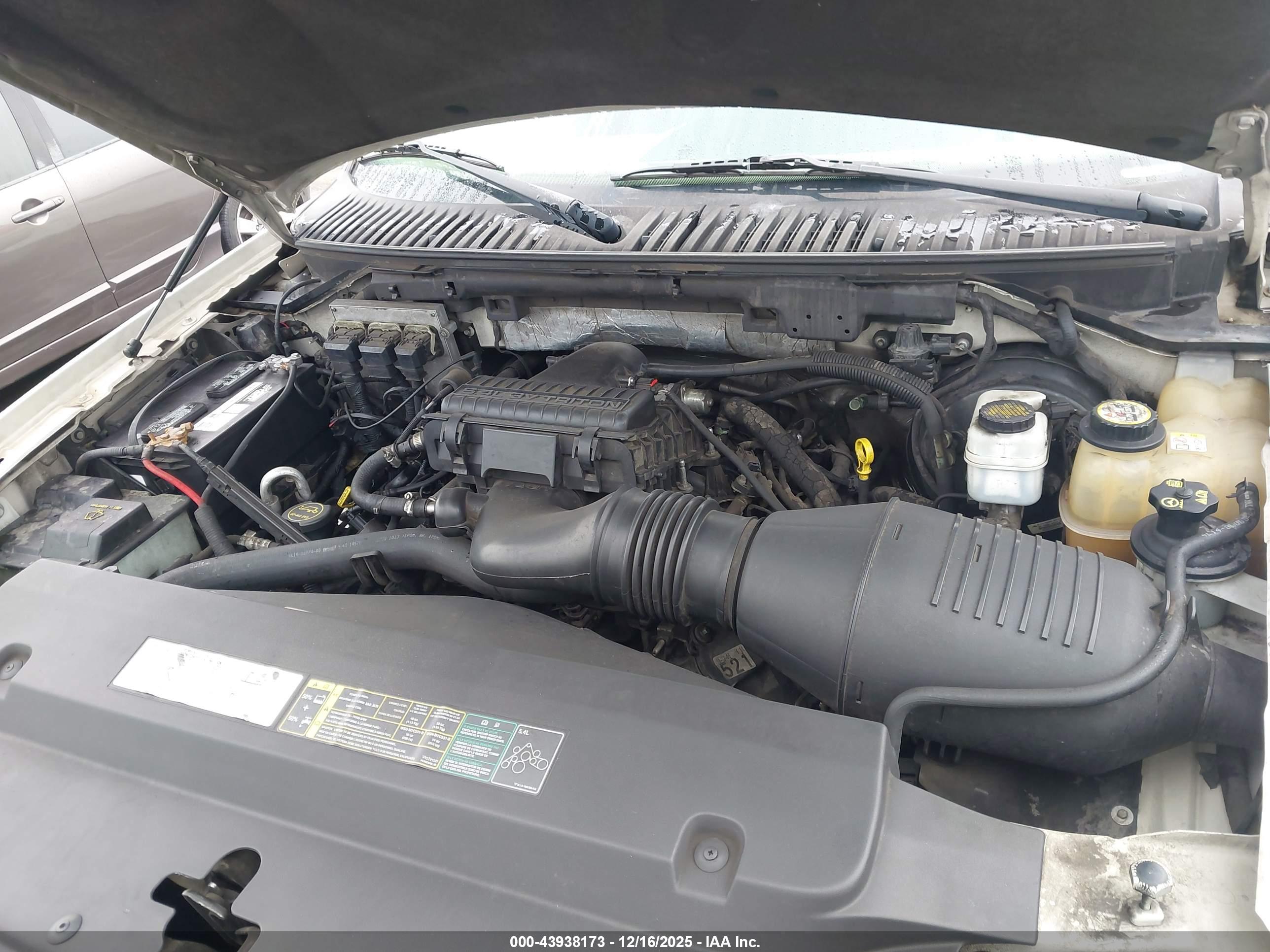 FORD EXPEDITION image 10