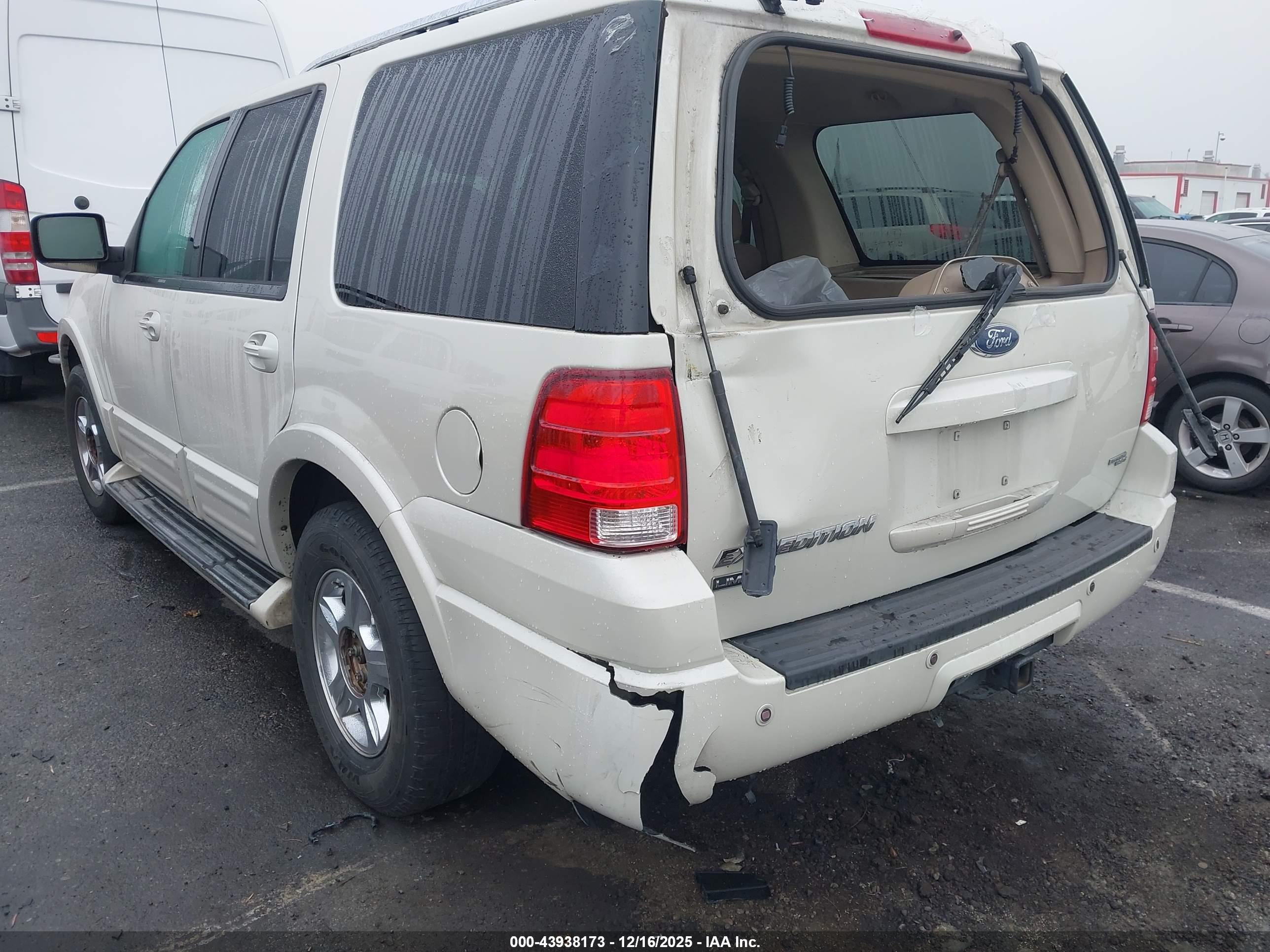 FORD EXPEDITION image 3